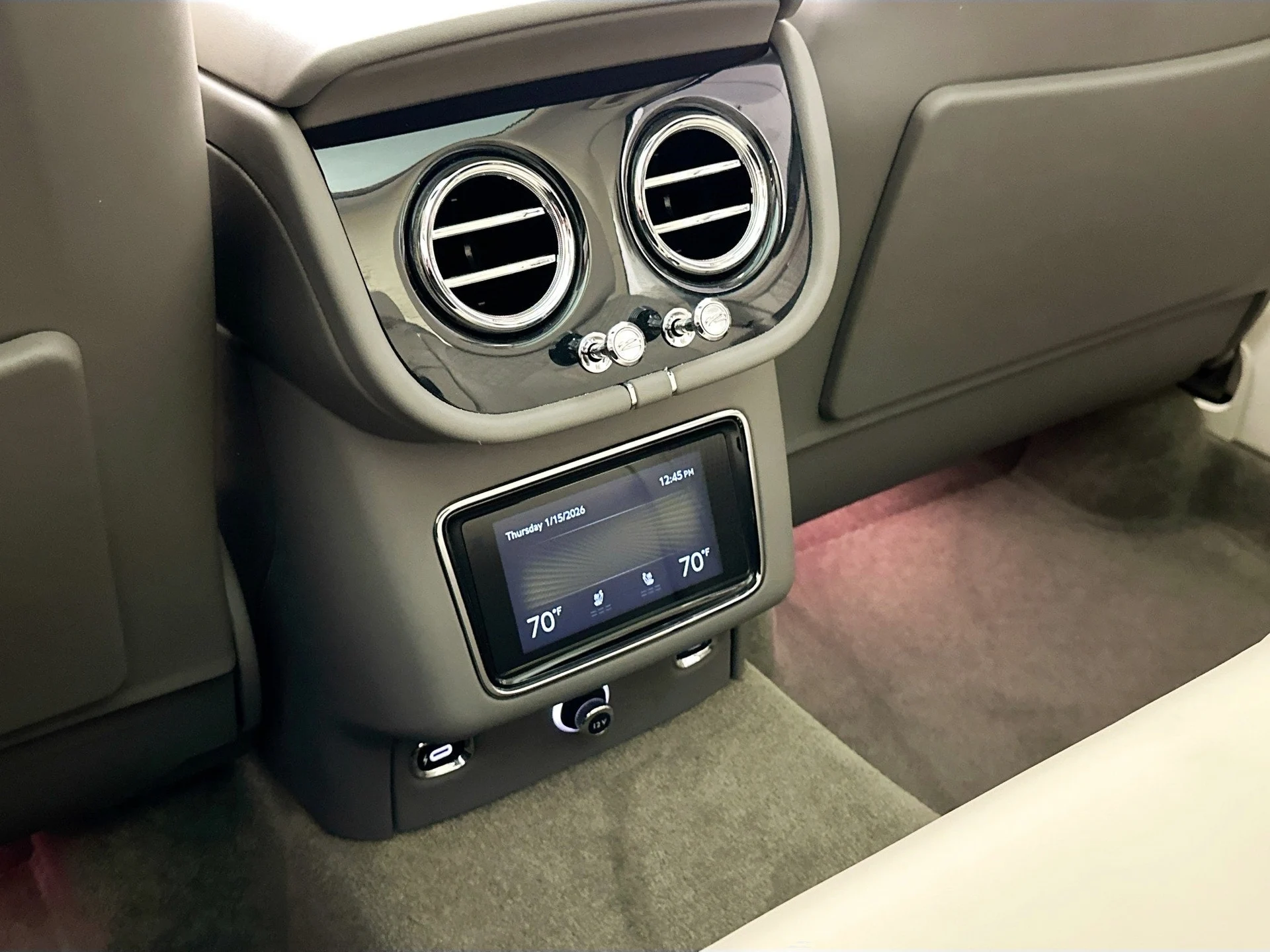 mph025_576467732_26_d2557ee8fd