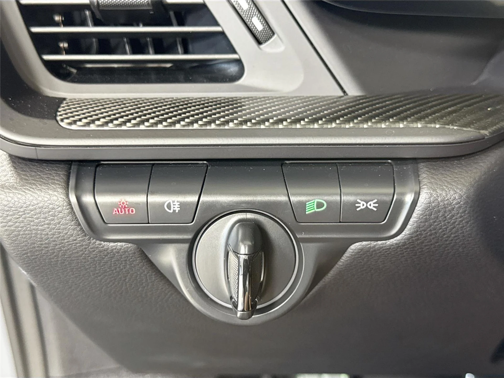 mph025_576598484_7f6a1b04becb7703e5601f16bef71e32_a756ce46c7