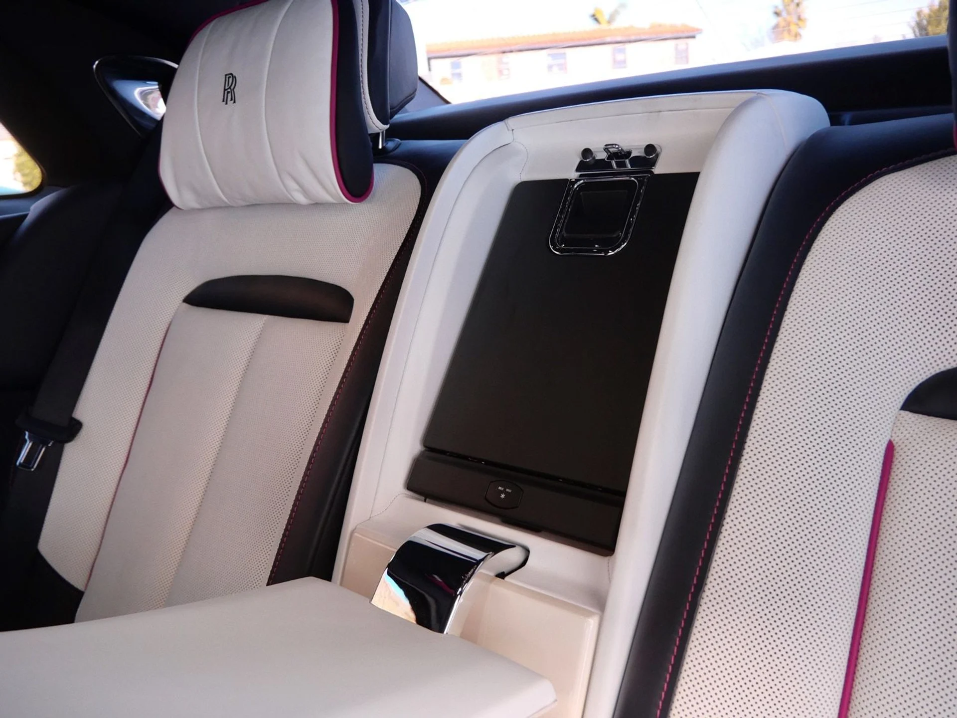 mph025_579970338_1ad5622871a24602a072554836a13f0a_d59d79f067