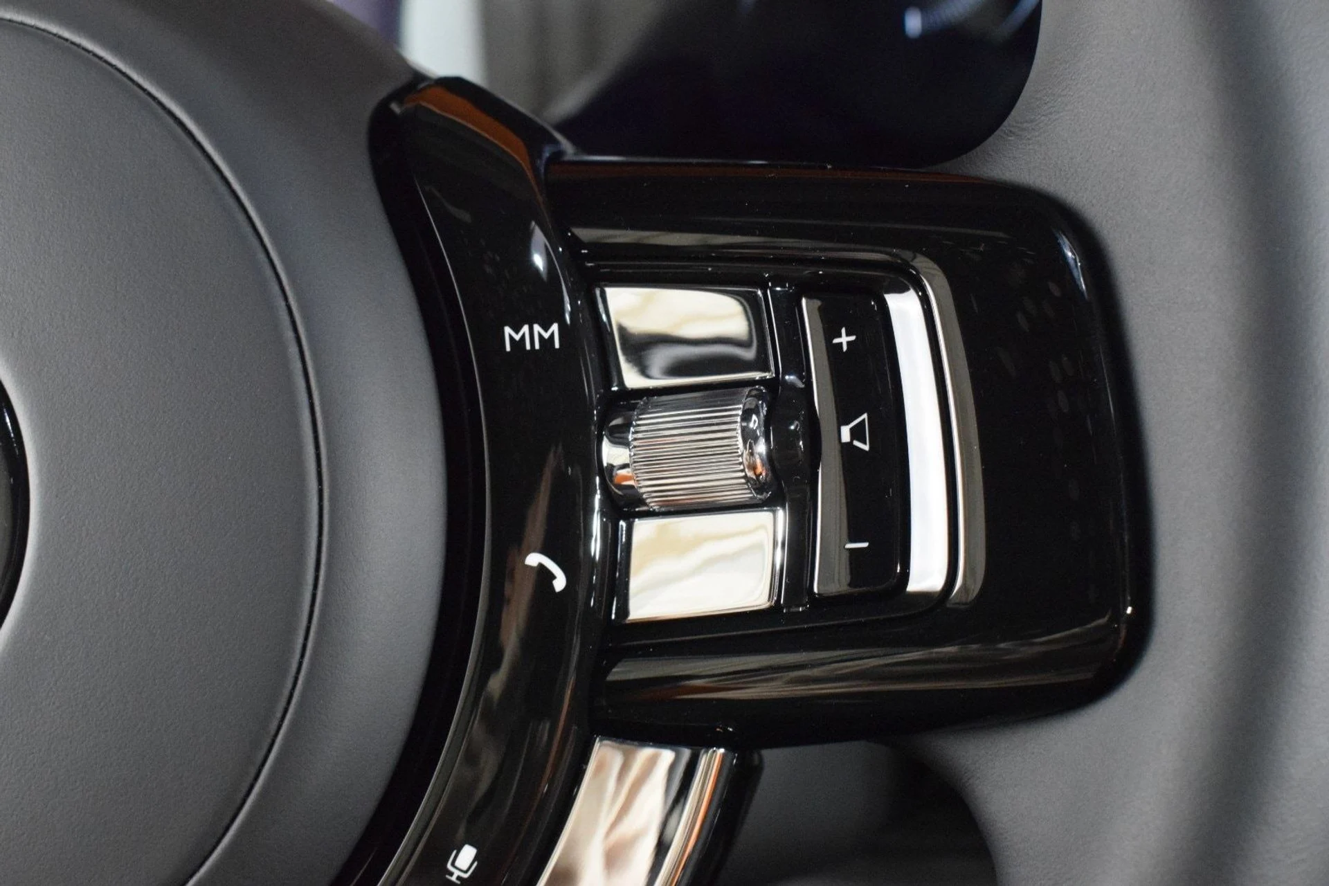 mph025_584502391_83743b1738b65a3306609440910c1beex_8641258055