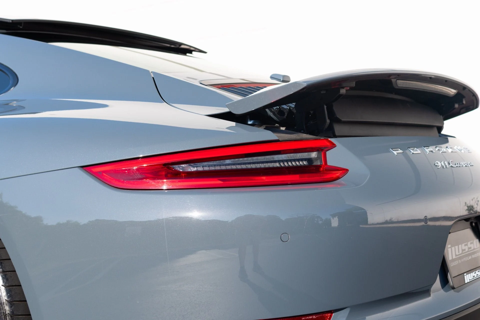 mph025_587738968_Used_2017_Porsche_911_Carrera_1777686395_4a71233fe2