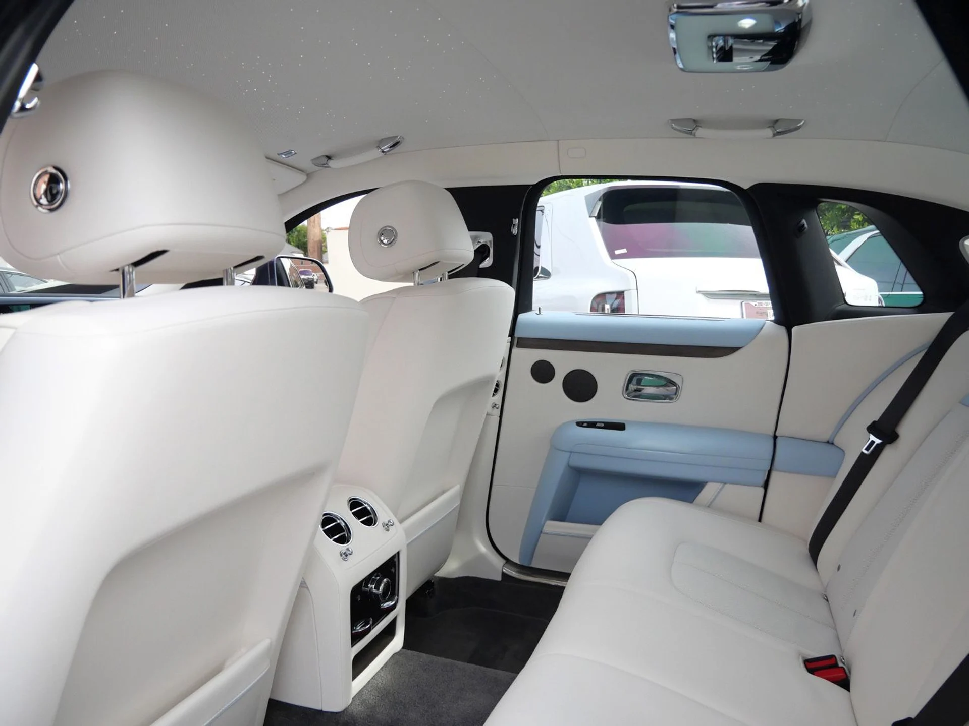 mph025_588119441_43b3805420578f47b6b34ad651b873b0x_7563151b25