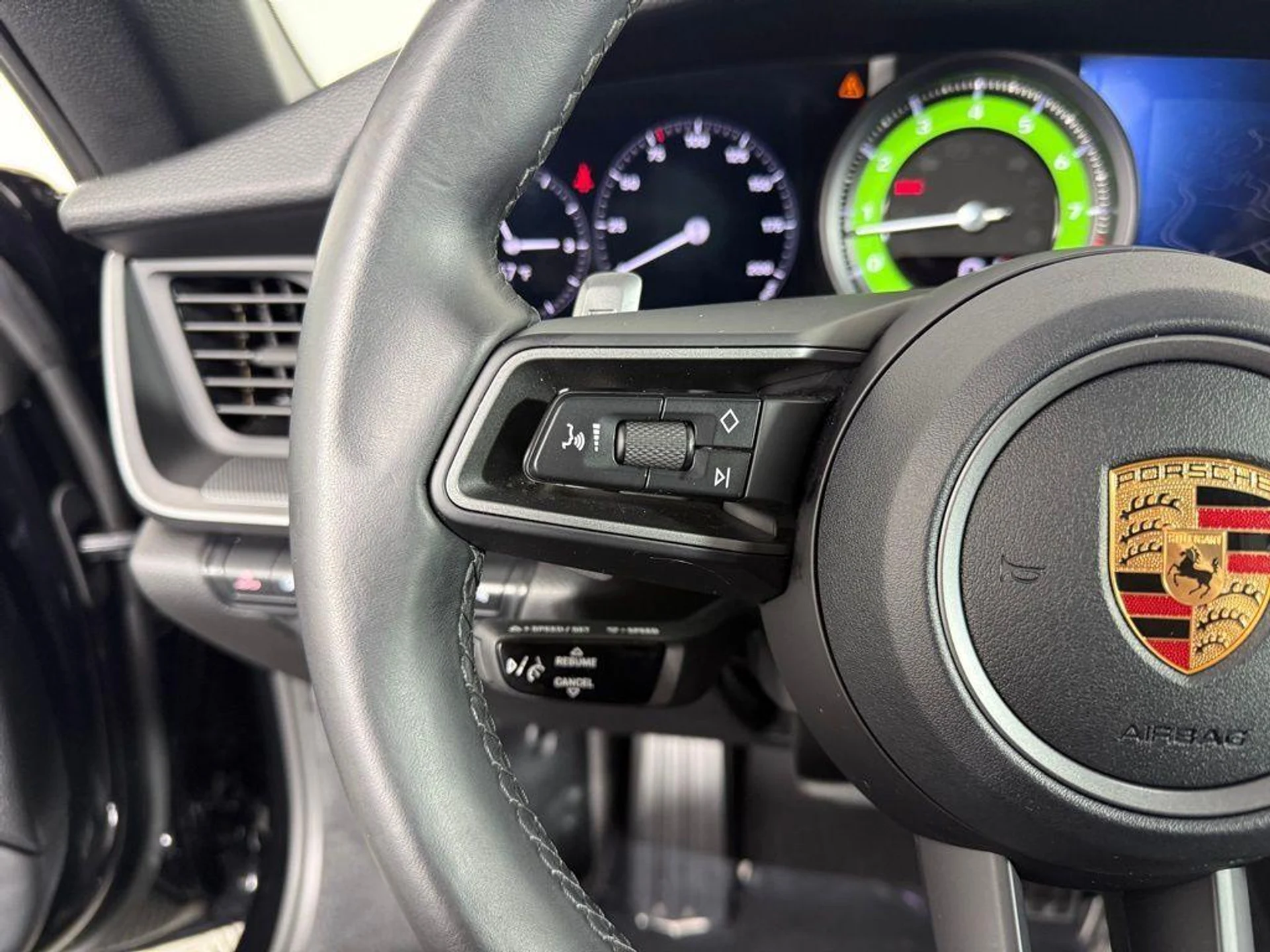 mph025_593221896_3u_R_Cb2_AY_b_Afwjn_Uo_M_Vc_Wv48_Ew_0b2f49f731