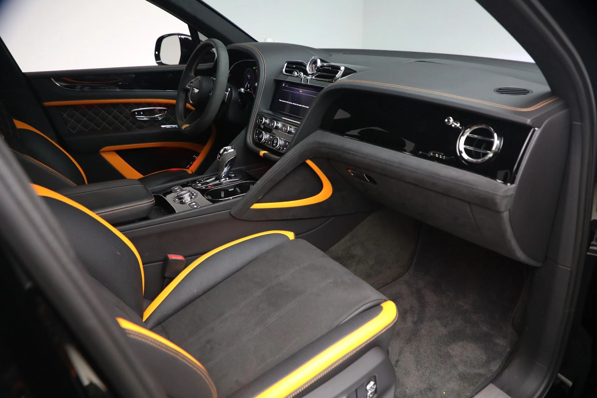 mph025_59715815_Used_2023_Bentley_Bentayga_Speed_1769469912_6f613215ed