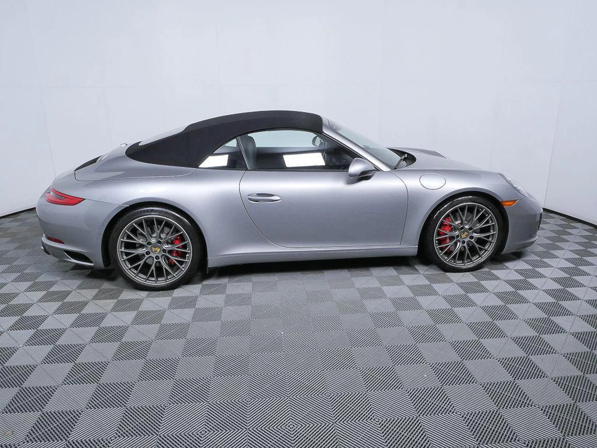 mph025_603776074_p_VWX_1_R_Oj2a6_I8_SM_3_KS_1_I2_dg_M_9b0c1aa651