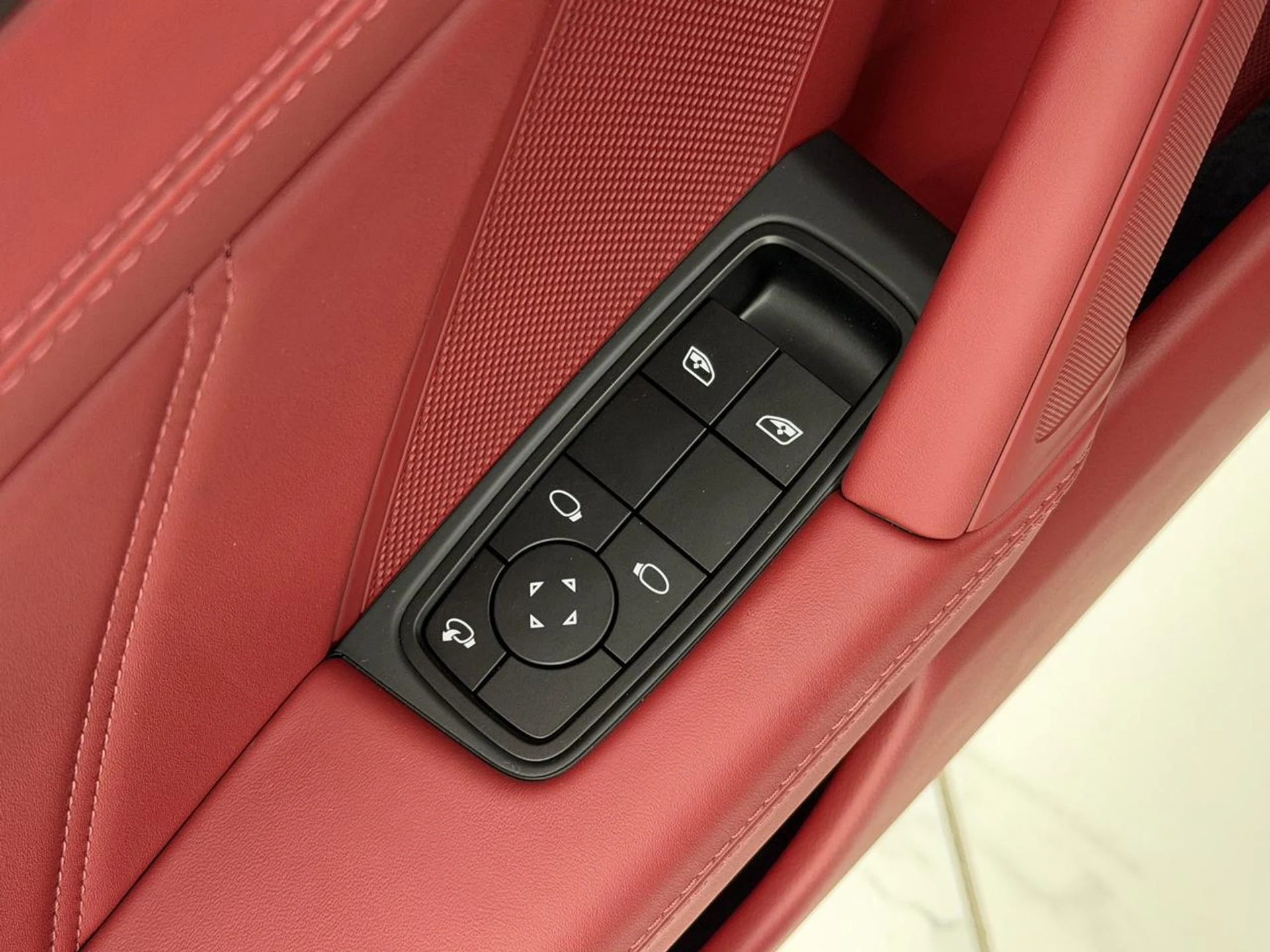 mph025_606857690_c0ab003f96a5cbb879c4e9011c181702_1048422441