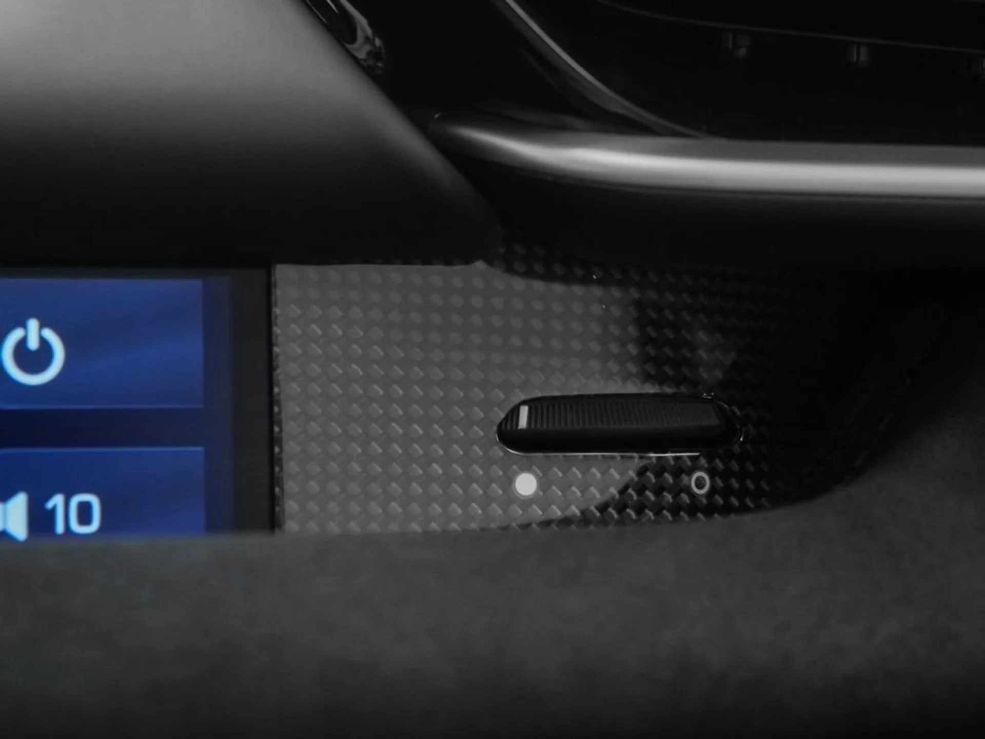 mph025_610663966_26_2b57a3b3b6