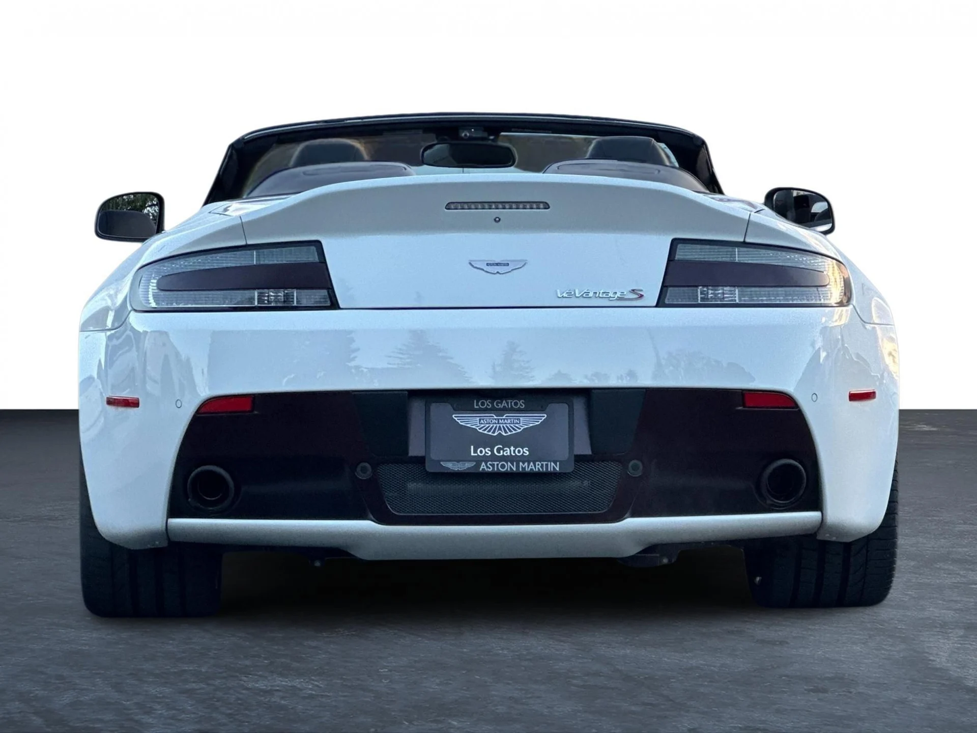 mph025_610908671_Used_2017_Aston_Martin_V12_Vantage_S_1763219352_c61c3dad30