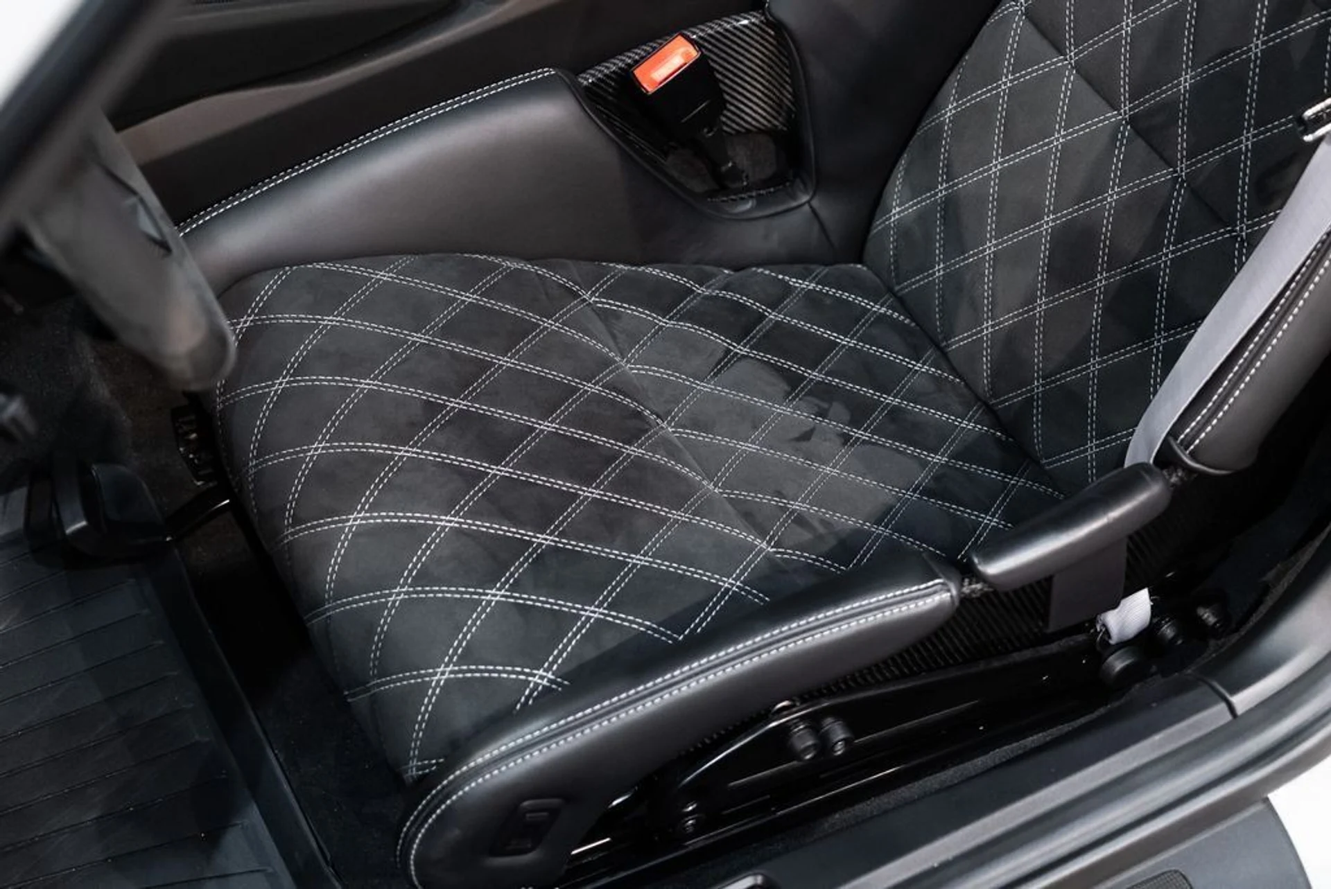 mph025_611459175_f32137a60a3cac2789aeced8dea06dec_84c23d3086