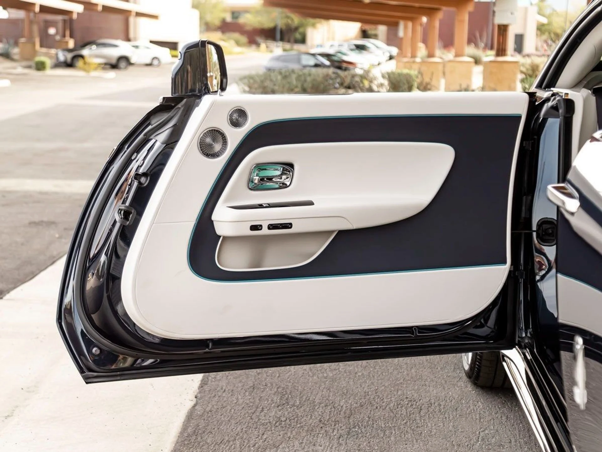 mph025_615449800_26_913a4a374b