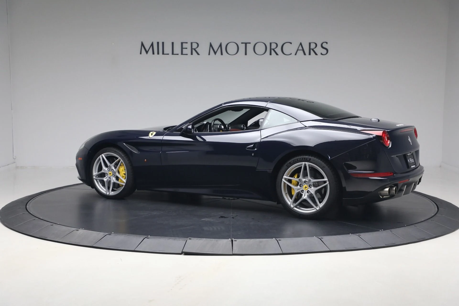 mph025_618922505_Used_2016_Ferrari_California_T_1779313485_c24bc9cc4c