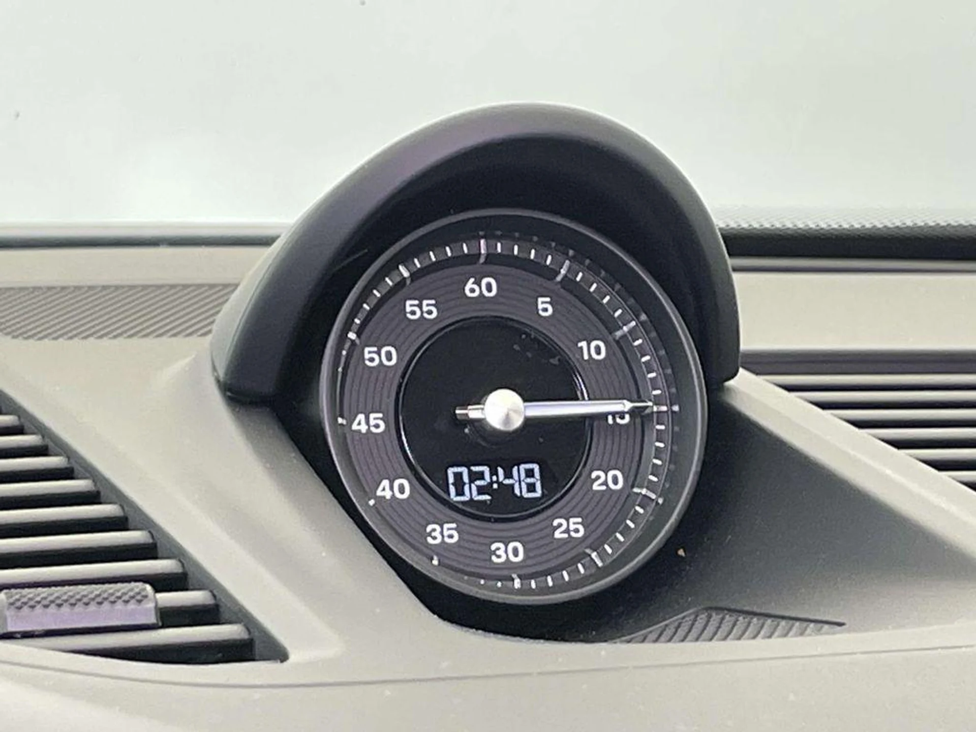 mph025_621575568_b_Iw_K2f_Vzf_X_Tjl7_CF_7z_fb4_Cl_TGY_397652b6d7