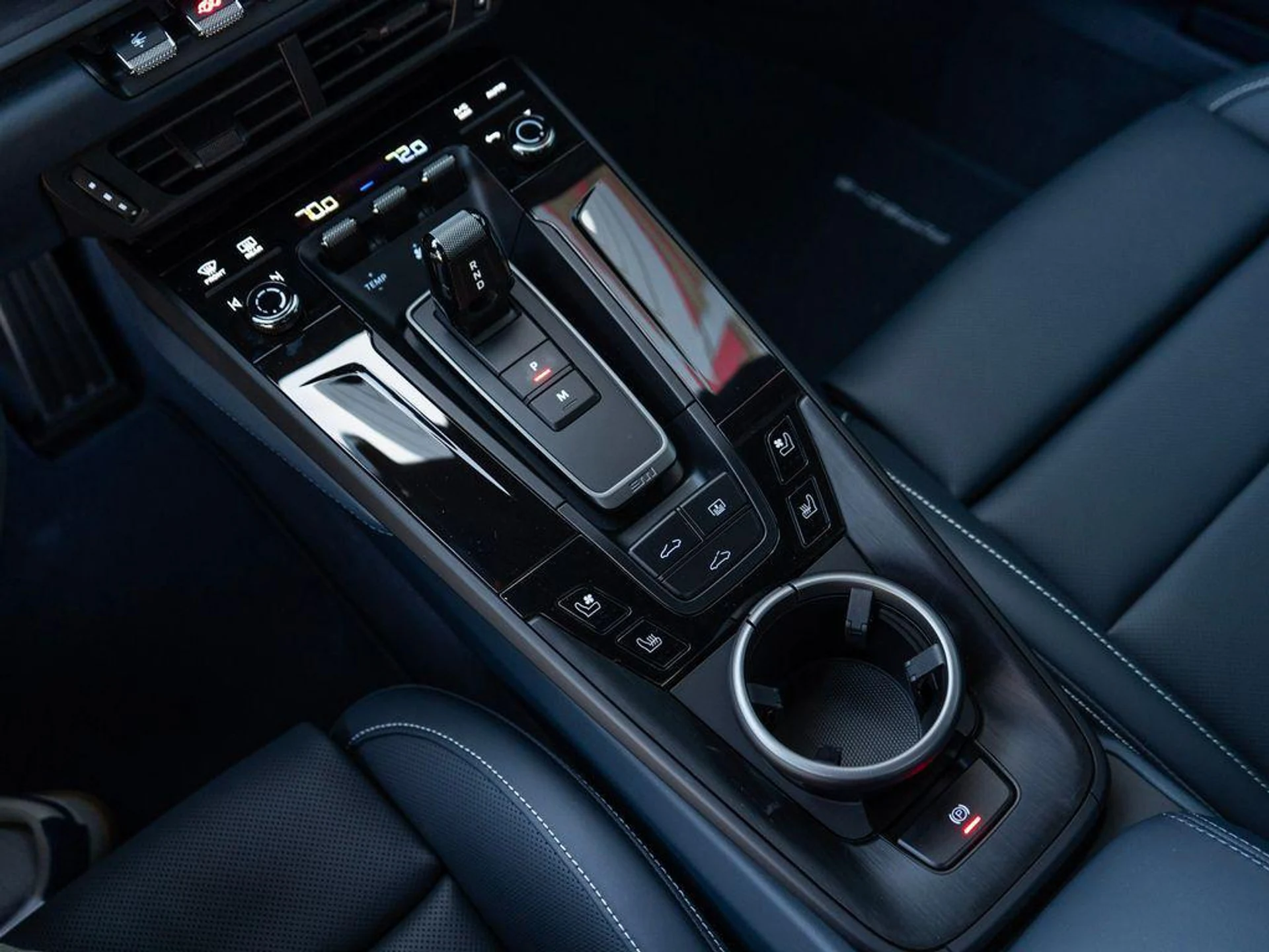 mph025_623194315_Qeq695vaysmp_Ubb_VL_Sp_BNJT_4_Yg_1460906d81