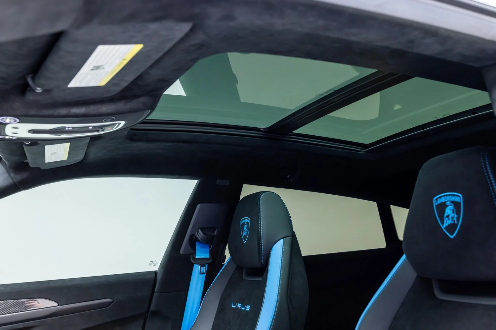 mph025_628616558_13287_p26_l_ec7d0cc545