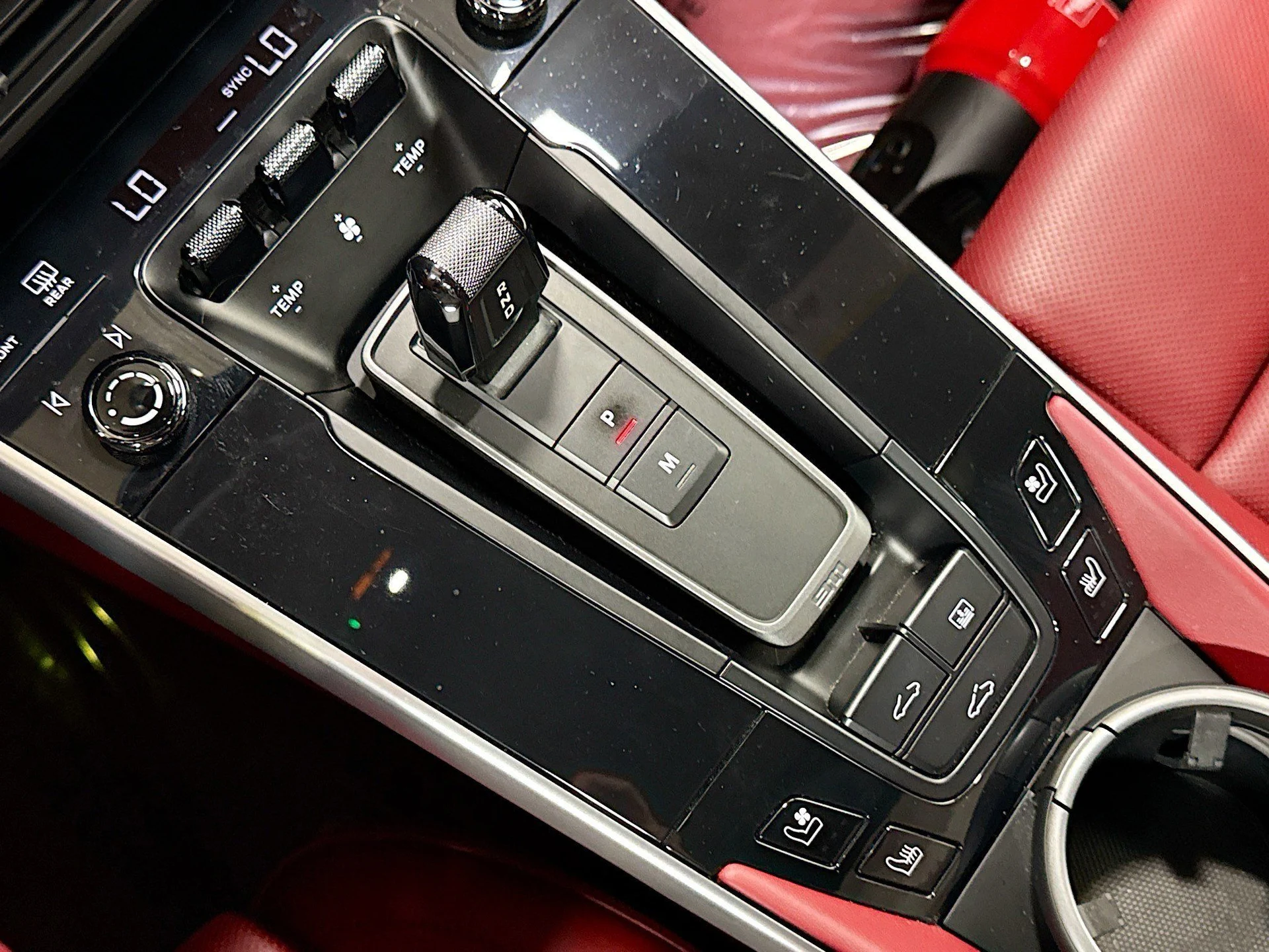 mph025_630945339_bd8e3ac4100dbcd9fcbf095aae66b0ba_2bf7705400