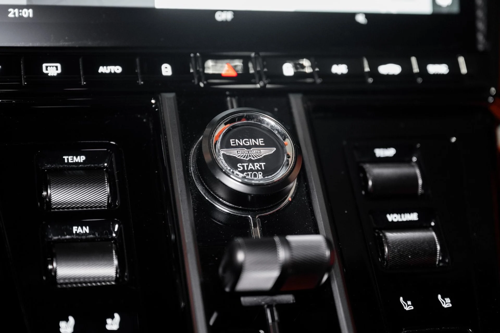 mph025_633272232_Used_2026_Aston_Martin_Vantage_S_1778492725_9cdff3d98f