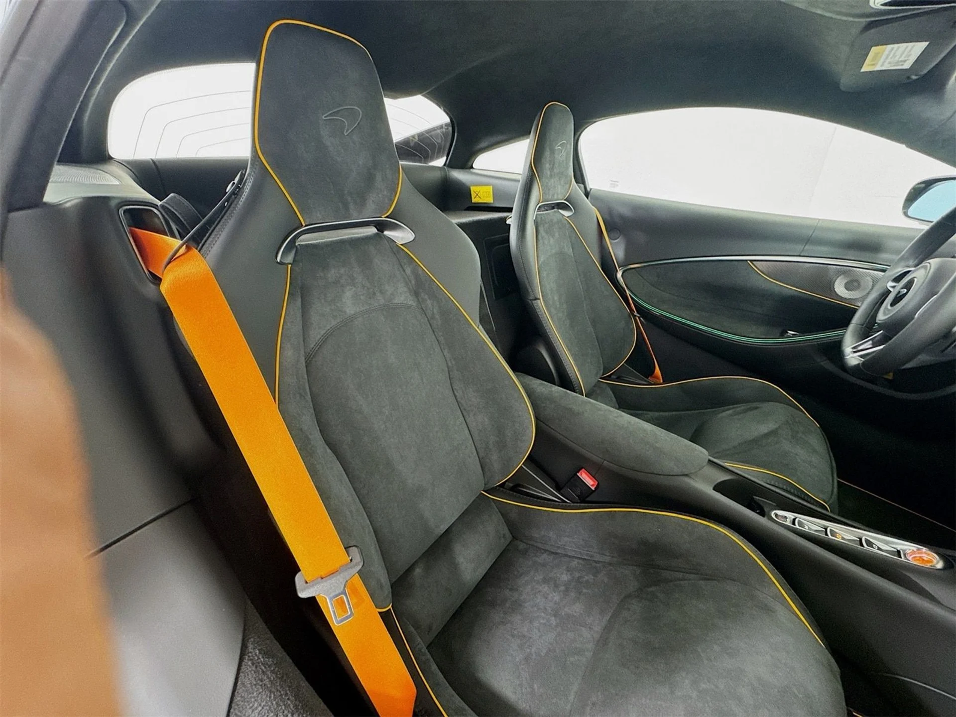 mph025_635580956_85019c7e98eee9a096054c401e94fee8x_4b114e78b9