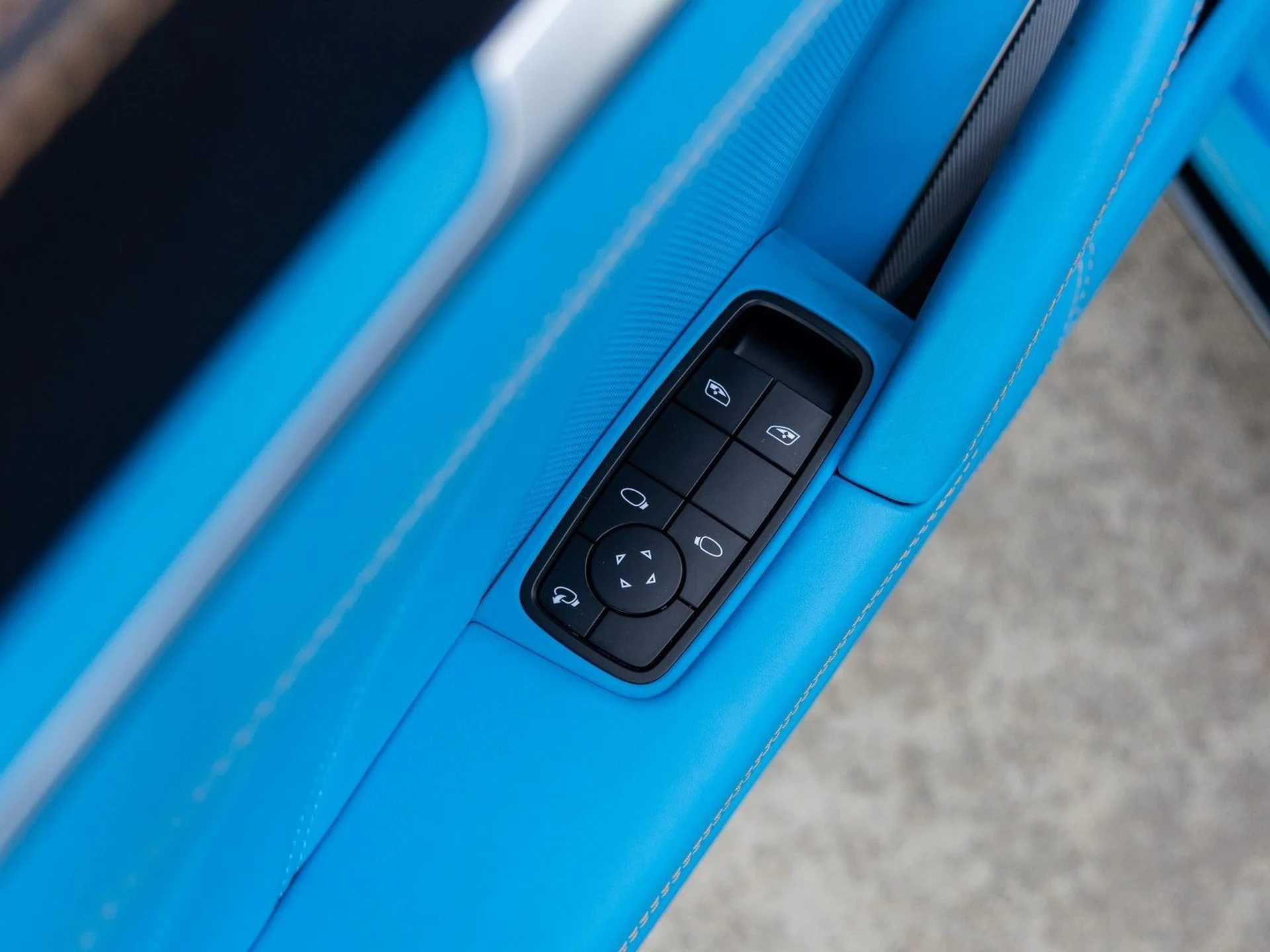 mph025_640051115_26_33d963150f