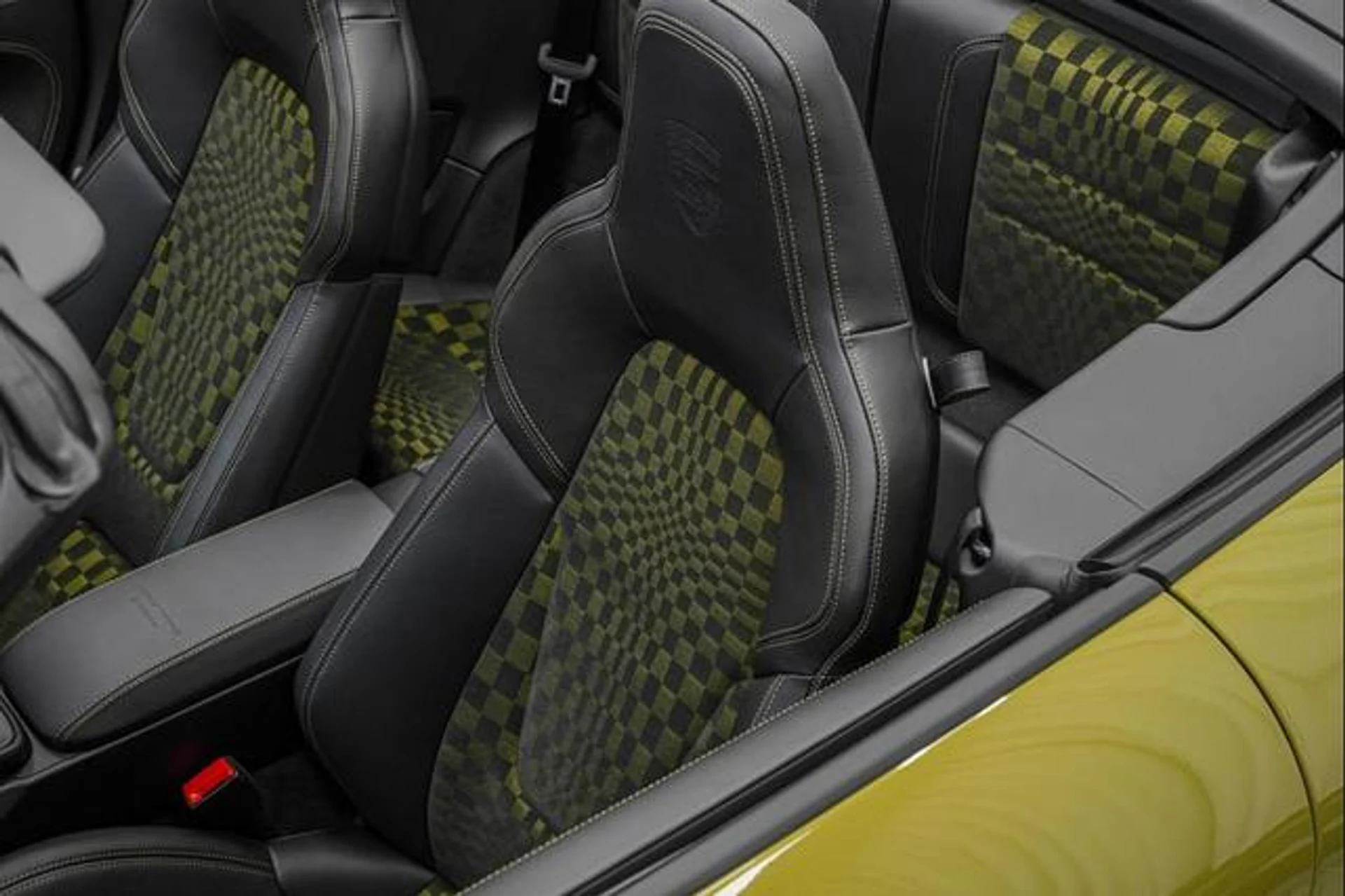 mph025_640130619_y_H0_HG_Fm10_I7cly9ee_T1_Nt_L_Rk_B6_A_94196e80b3