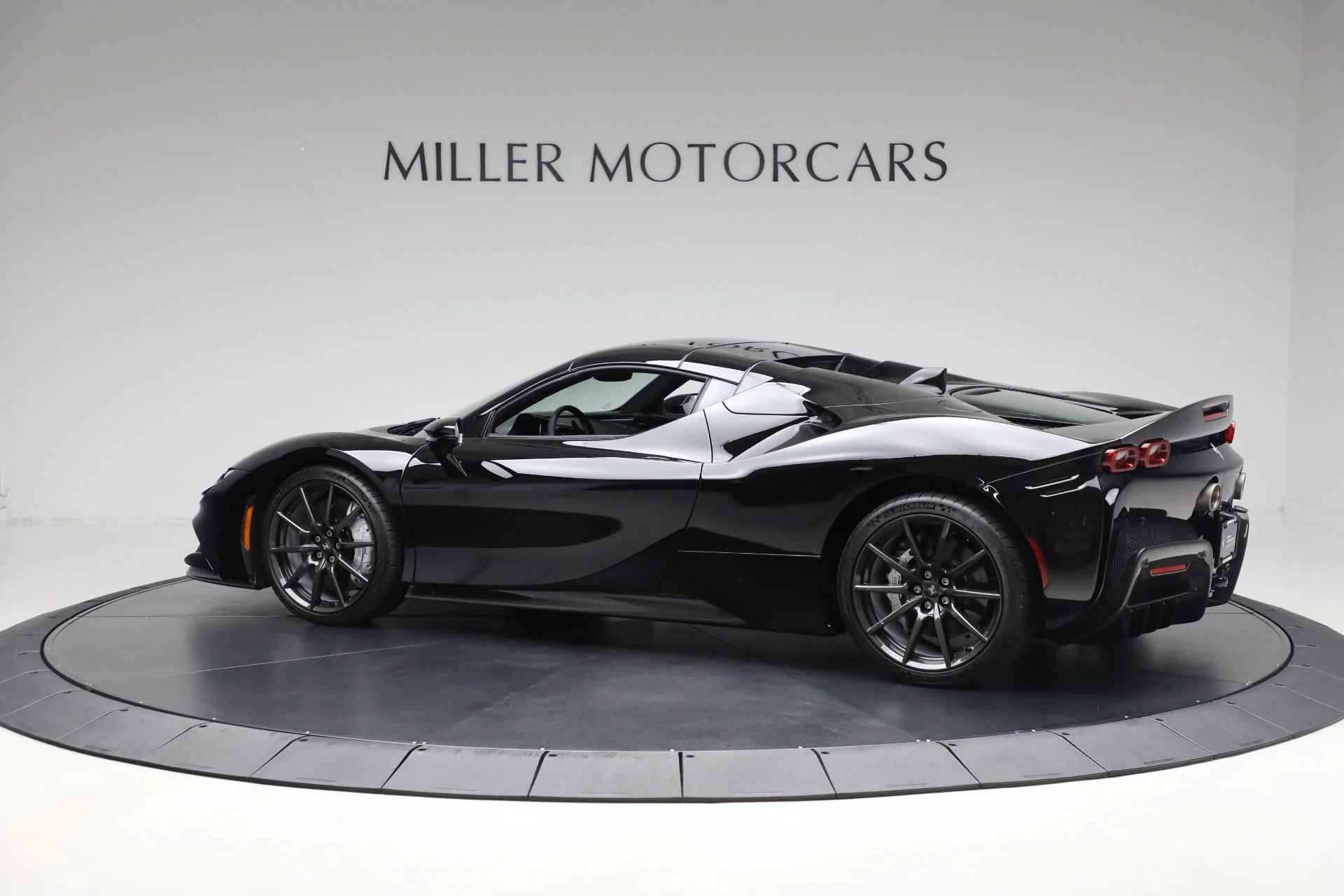 mph025_640725139_Used_2023_Ferrari_SF_90_Spider_0b0ceac57a