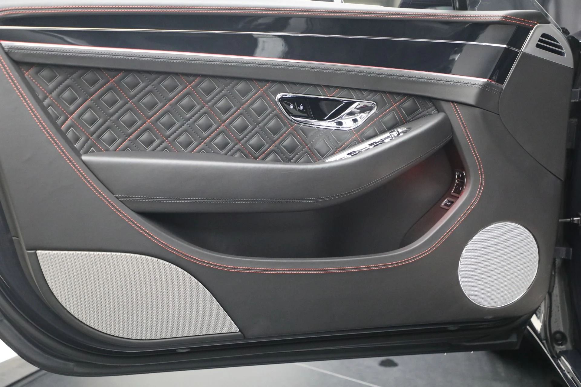 mph025_645118274_Used_2020_Bentley_Continental_W12_First_Edition_1768328728_74b3cfc01b