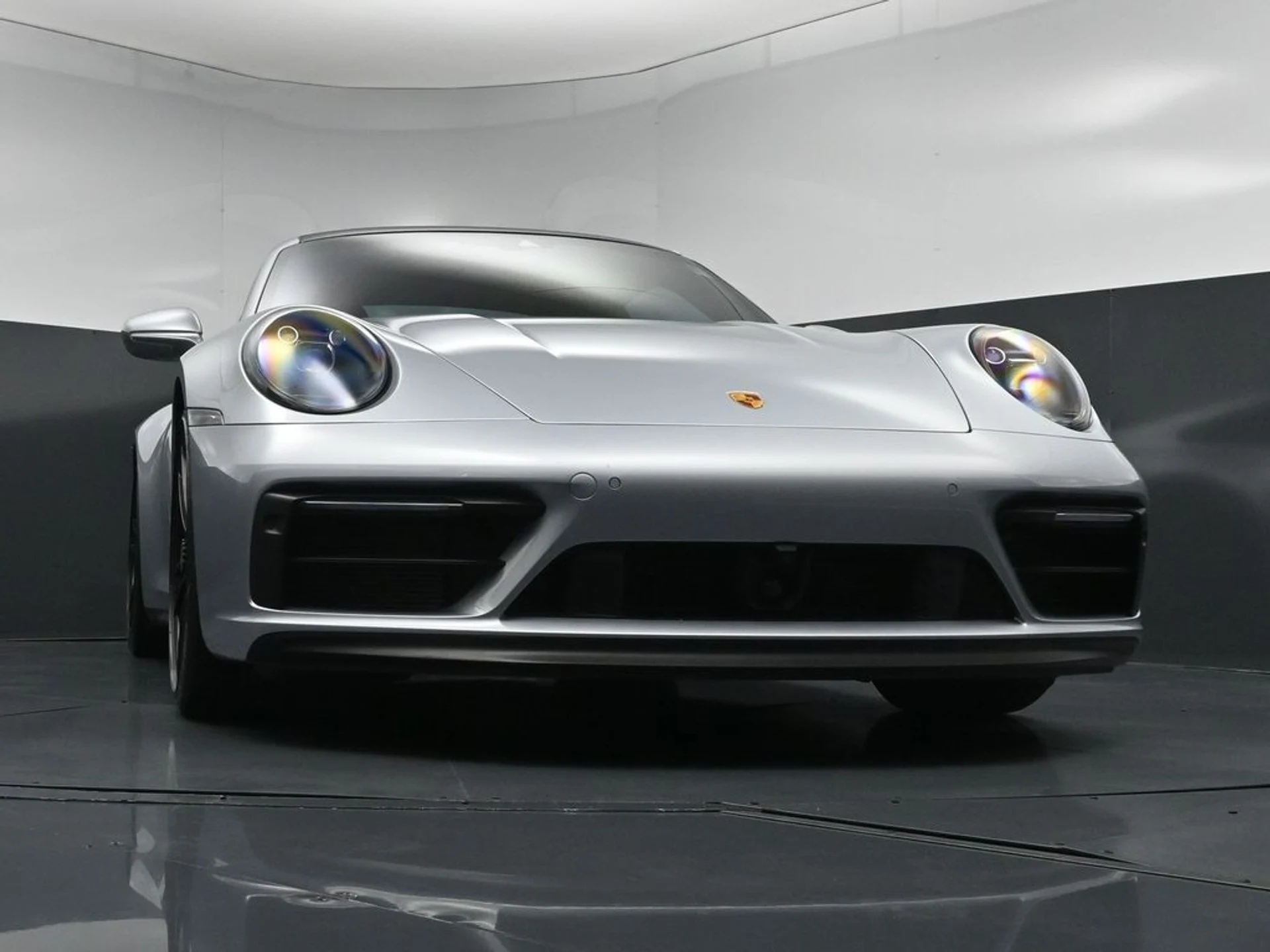 mph025_647946705_05717ad6492f324cfe1a9d67355fd5fdx_3ae3ef57ef