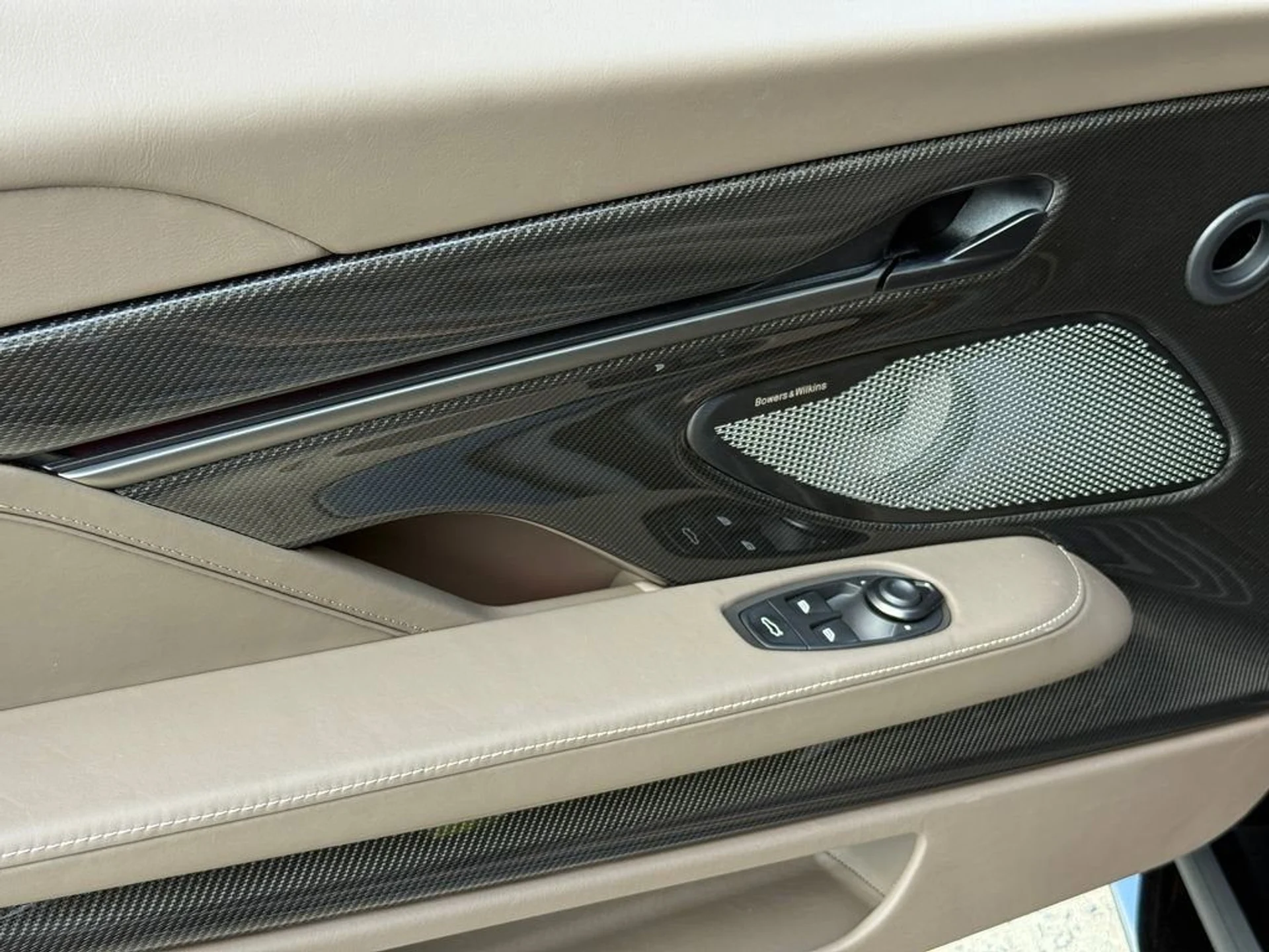 mph025_65182416_8c68c8460a4d46ad8b6f4ec8d0901541_2a77116270