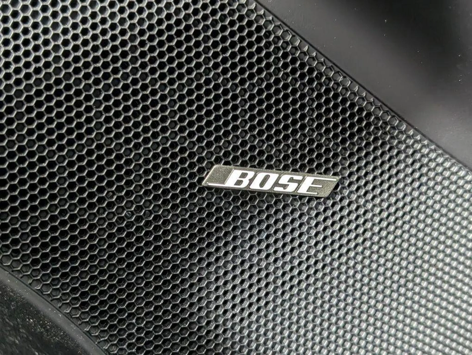 mph025_665193299_a_SN_Ylnp_GT_Zy_D_BG_Fl_Ud_PN_1je5_Ts_22276518e7