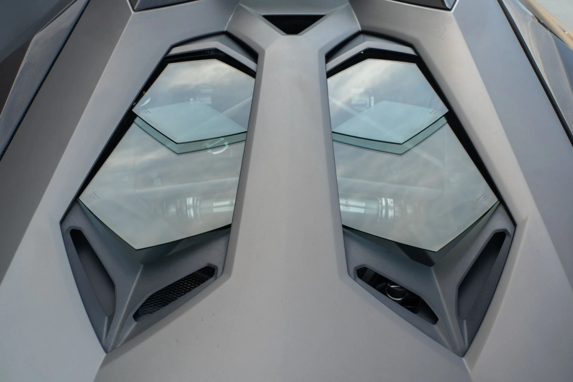 mph025_670165231_Used_2015_Lamborghini_Aventador_LP_700_4_1765325757_c1ad07b5e1