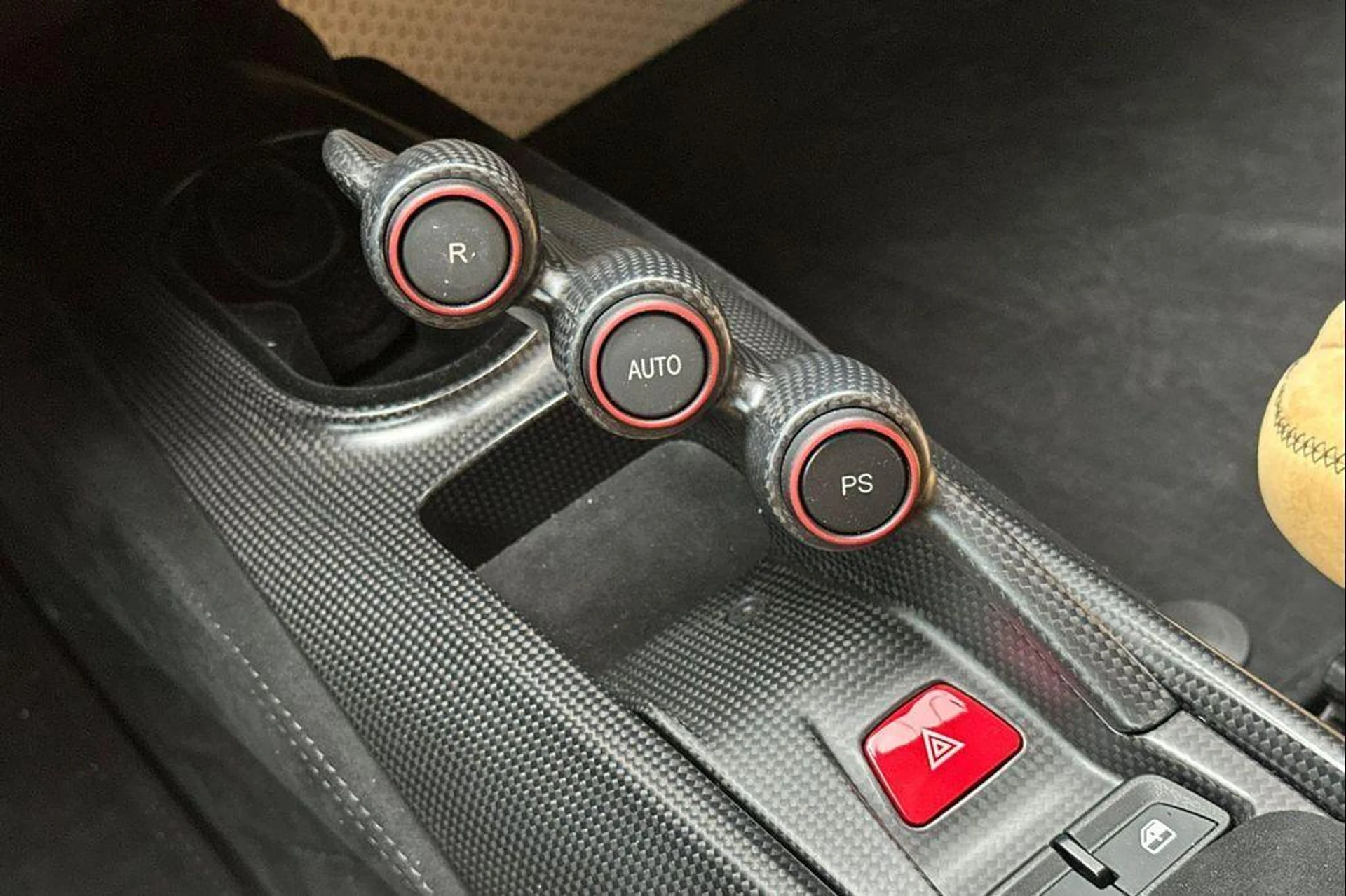 mph025_672367593_Hz3_U2_Wm_AT_9195_U_Gsmg_T_Kfo0gxs_427a1b567a