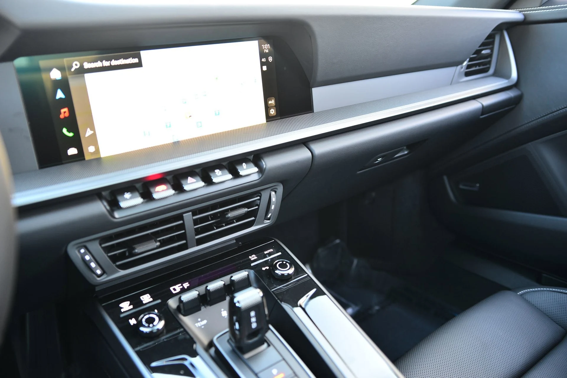 mph025_672941638_4d04740b52221743de34dec0e7410593x_e325638052