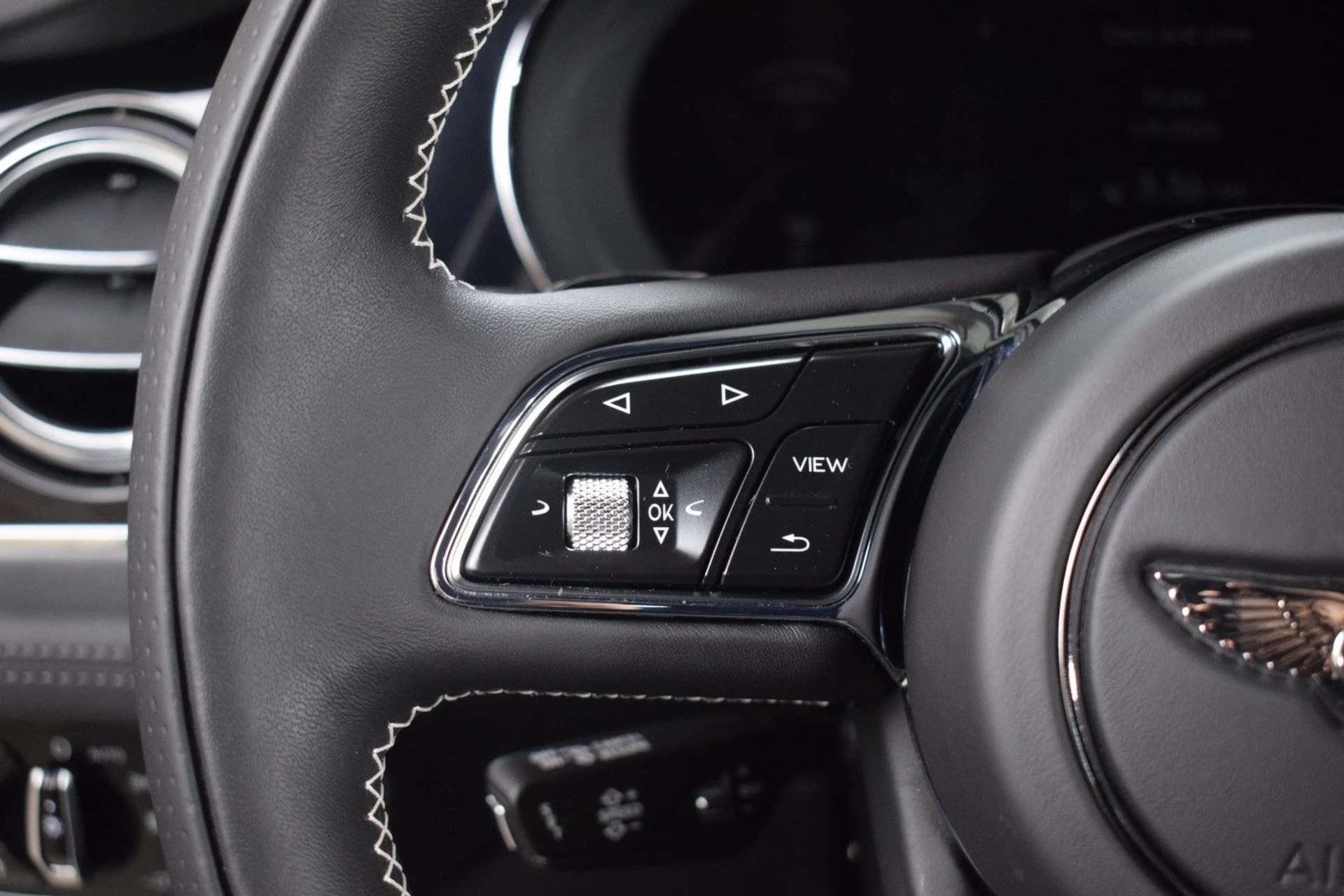 mph025_677782764_82c4d52bc482ad1621305fbc2c36e613x_75305d7c67