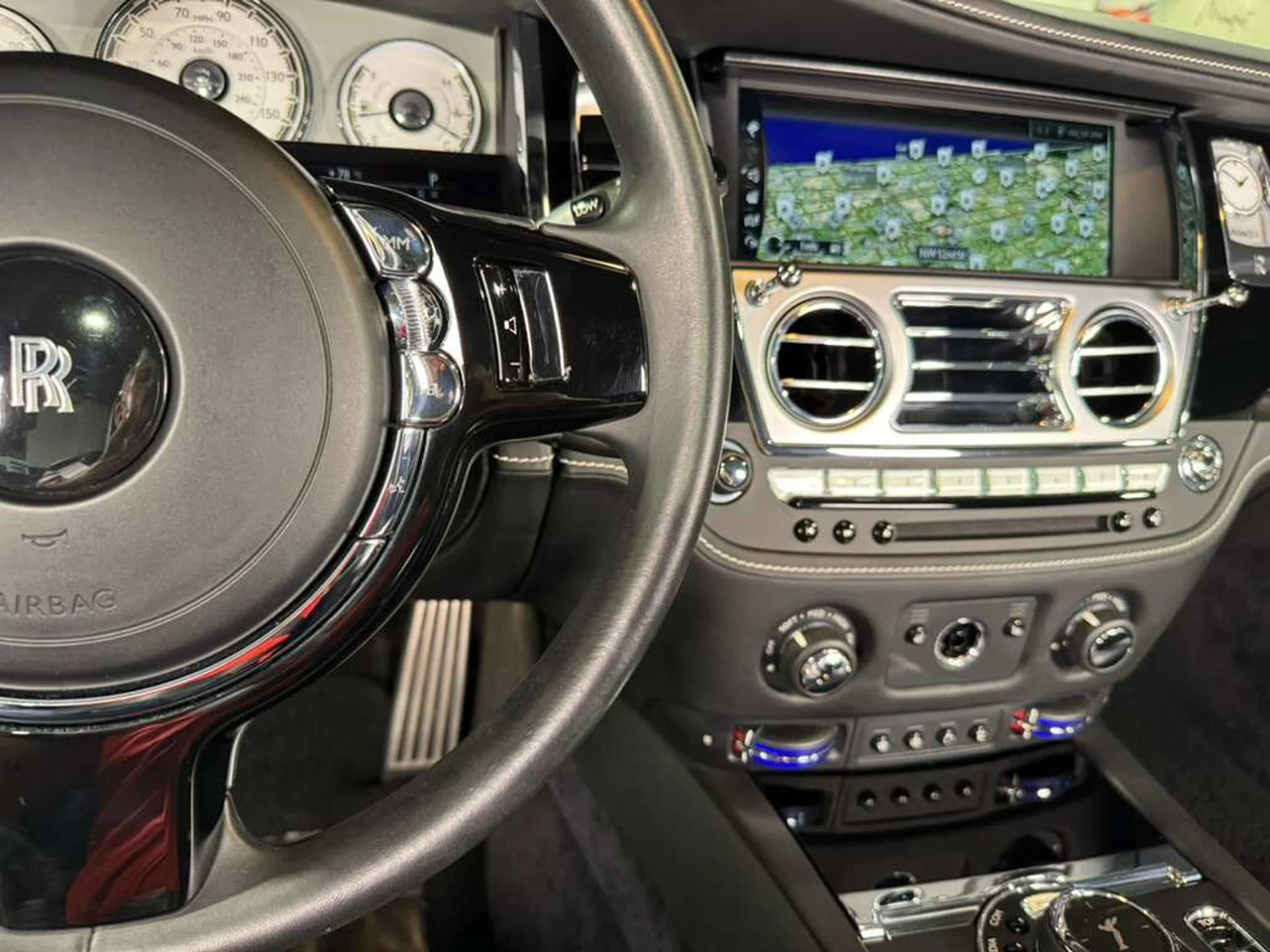 mph025_679195312_f077d3a71bab814f460b4388a408342c_71d450cd8a