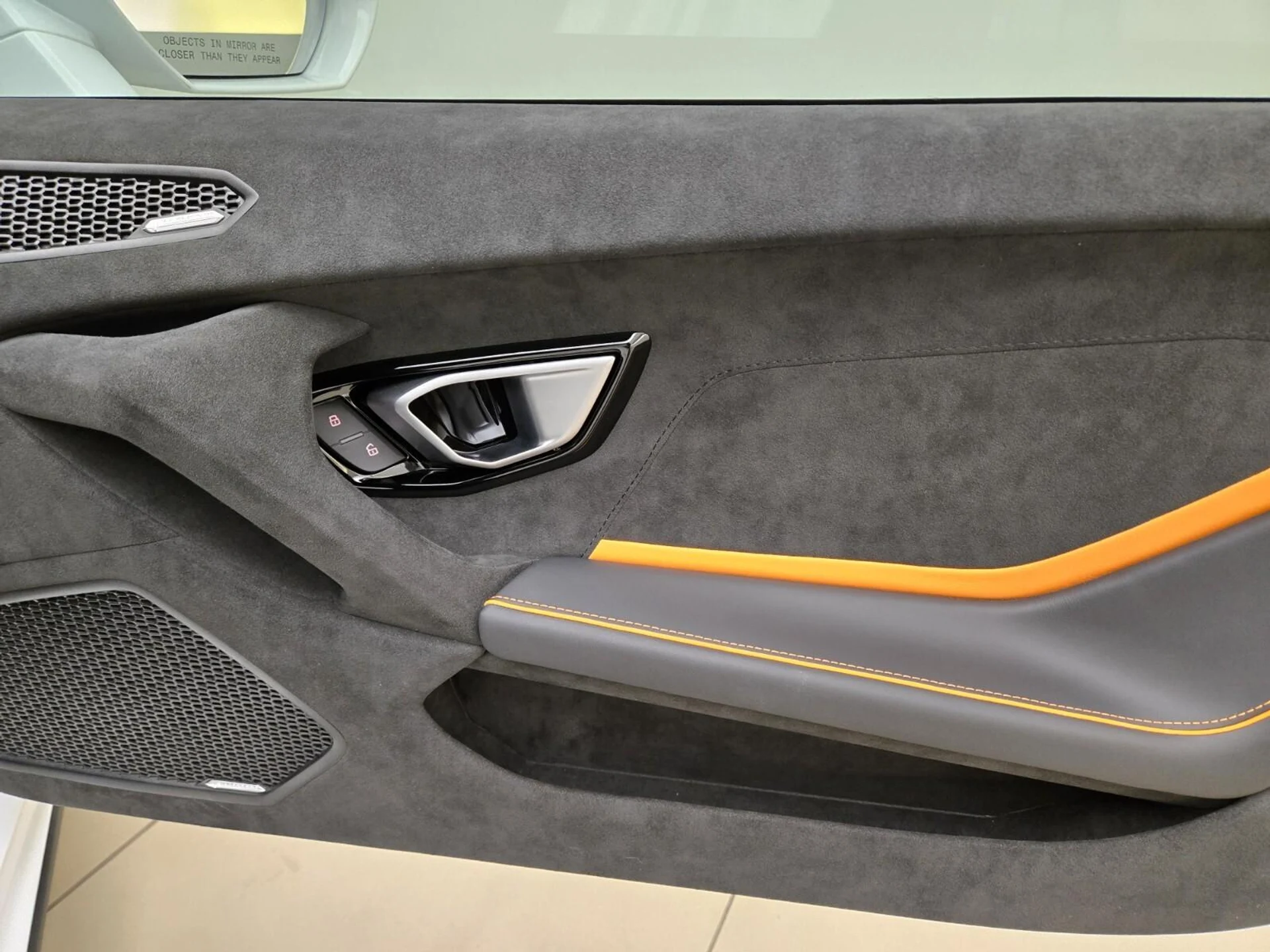 mph025_681017904_Used_2023_Lamborghini_Huracan_Tecnica_1777355914_ccb093a738