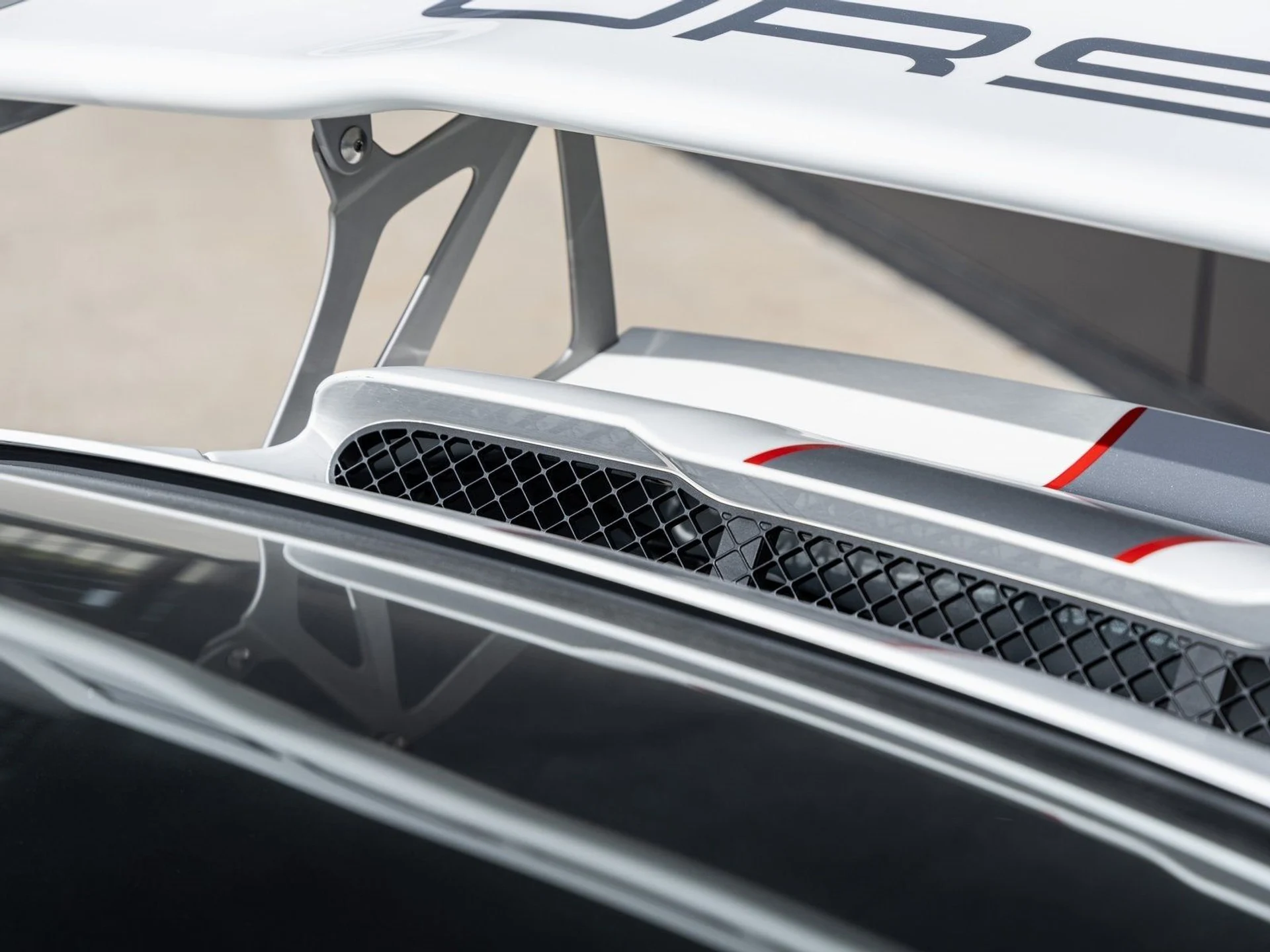 mph025_681405580_26_6506138829