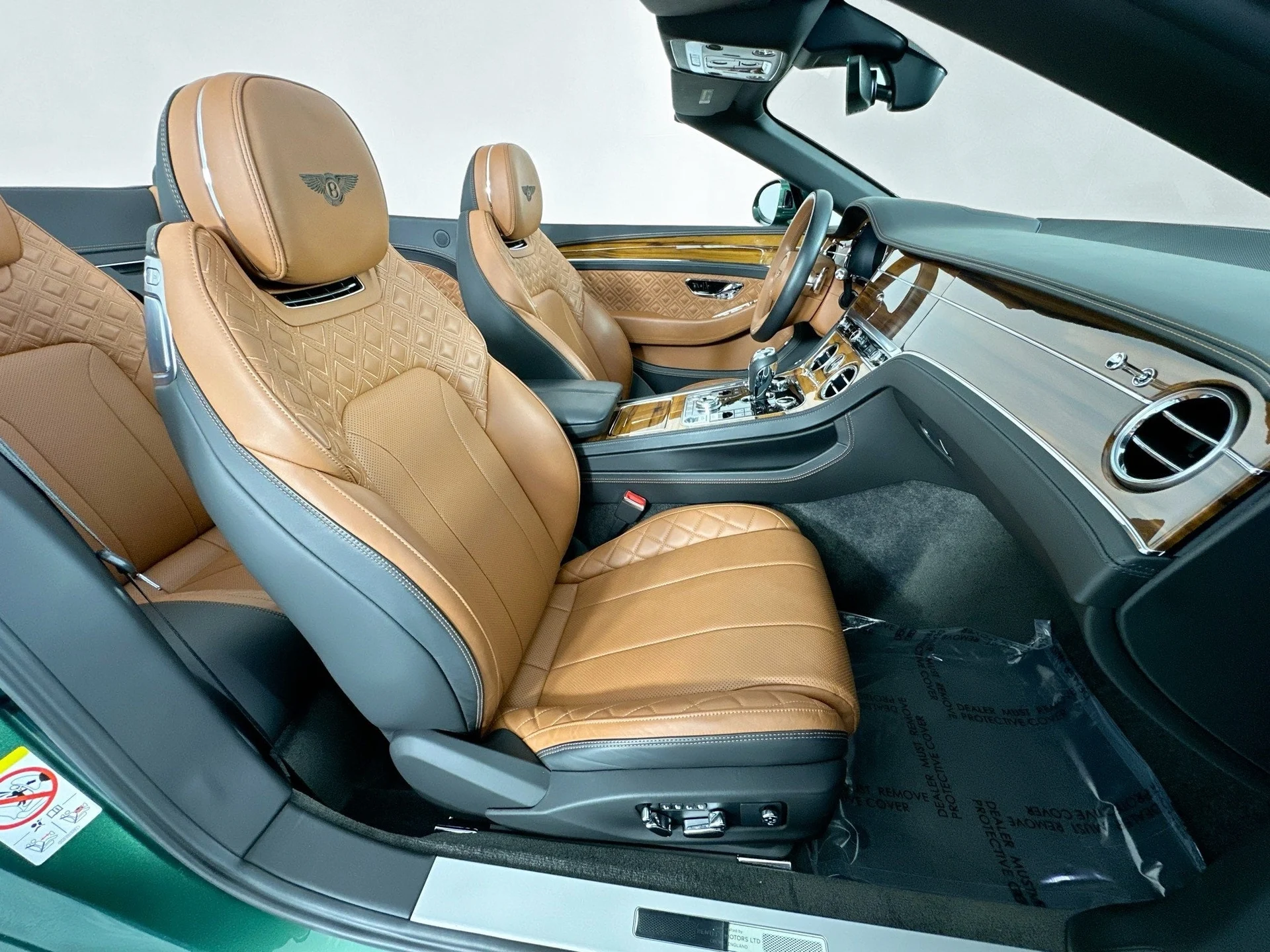 mph025_681818058_26_7a49e135b8