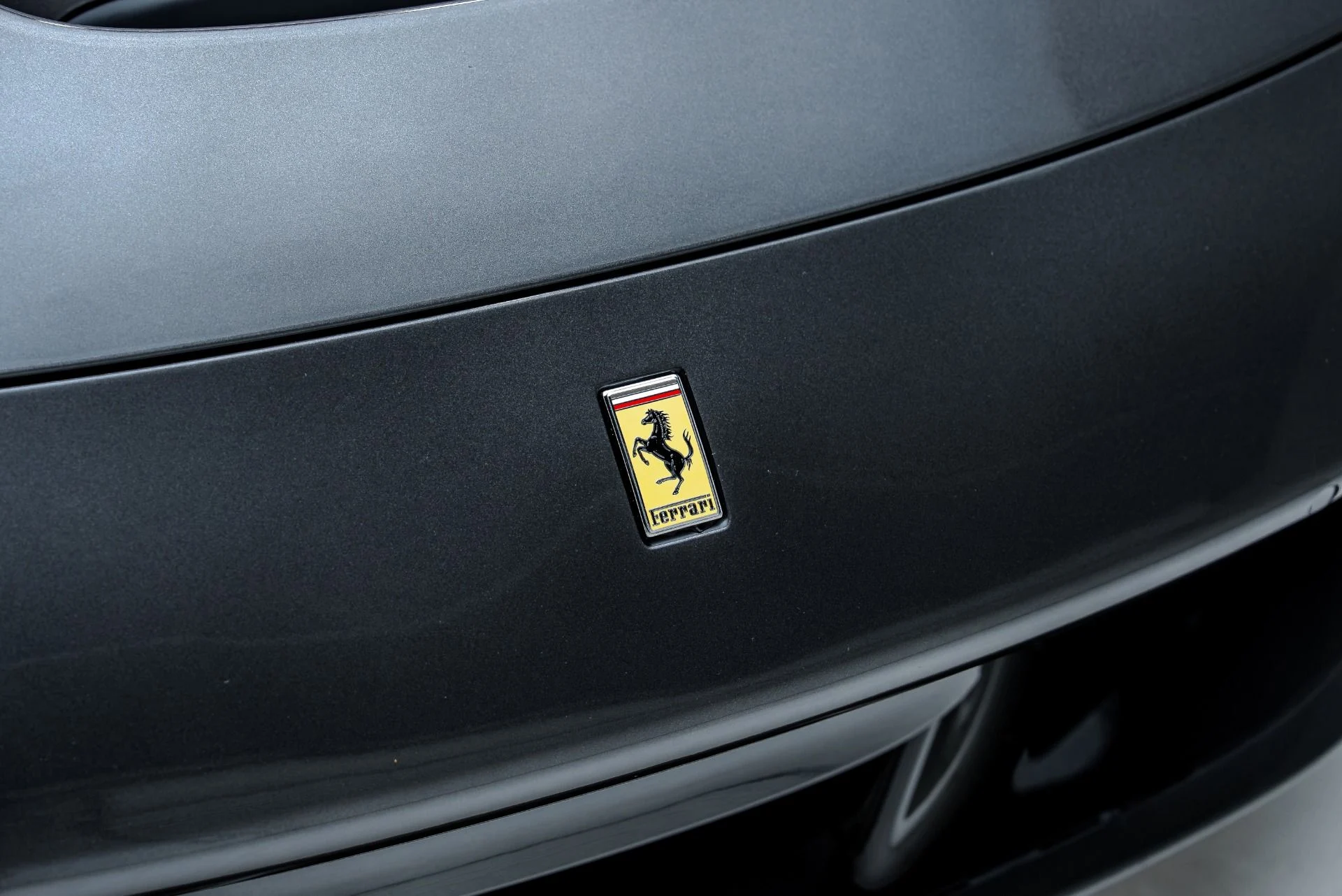 mph025_6836797_Used_2022_Ferrari_F8_Spider_1792785090_5051abcae5