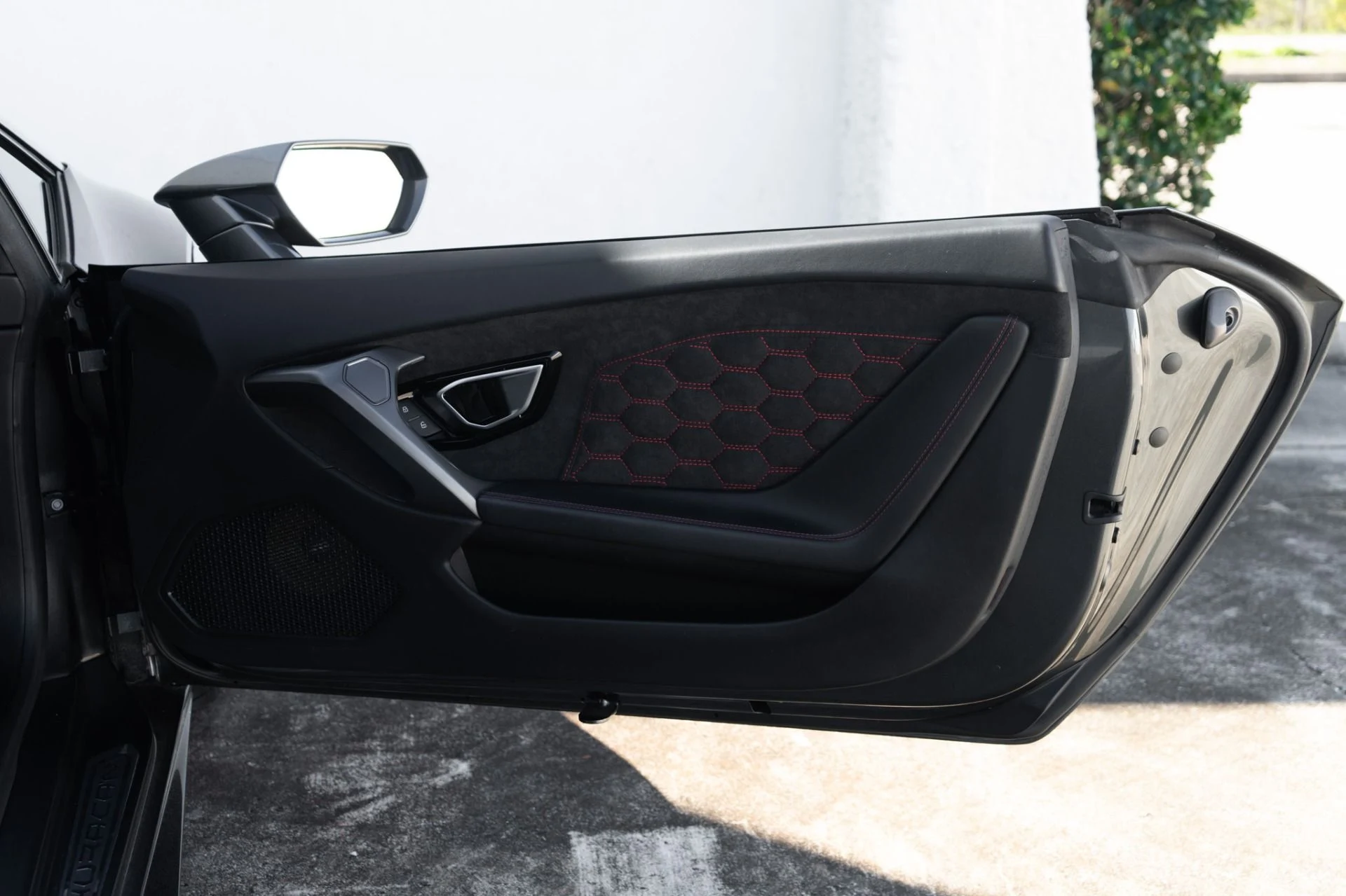 mph025_687745811_Used_2015_Lamborghini_Huracan_Sheepeyrace_Twin_Turbo_LP_610_4_1773427556_15a2ac057f