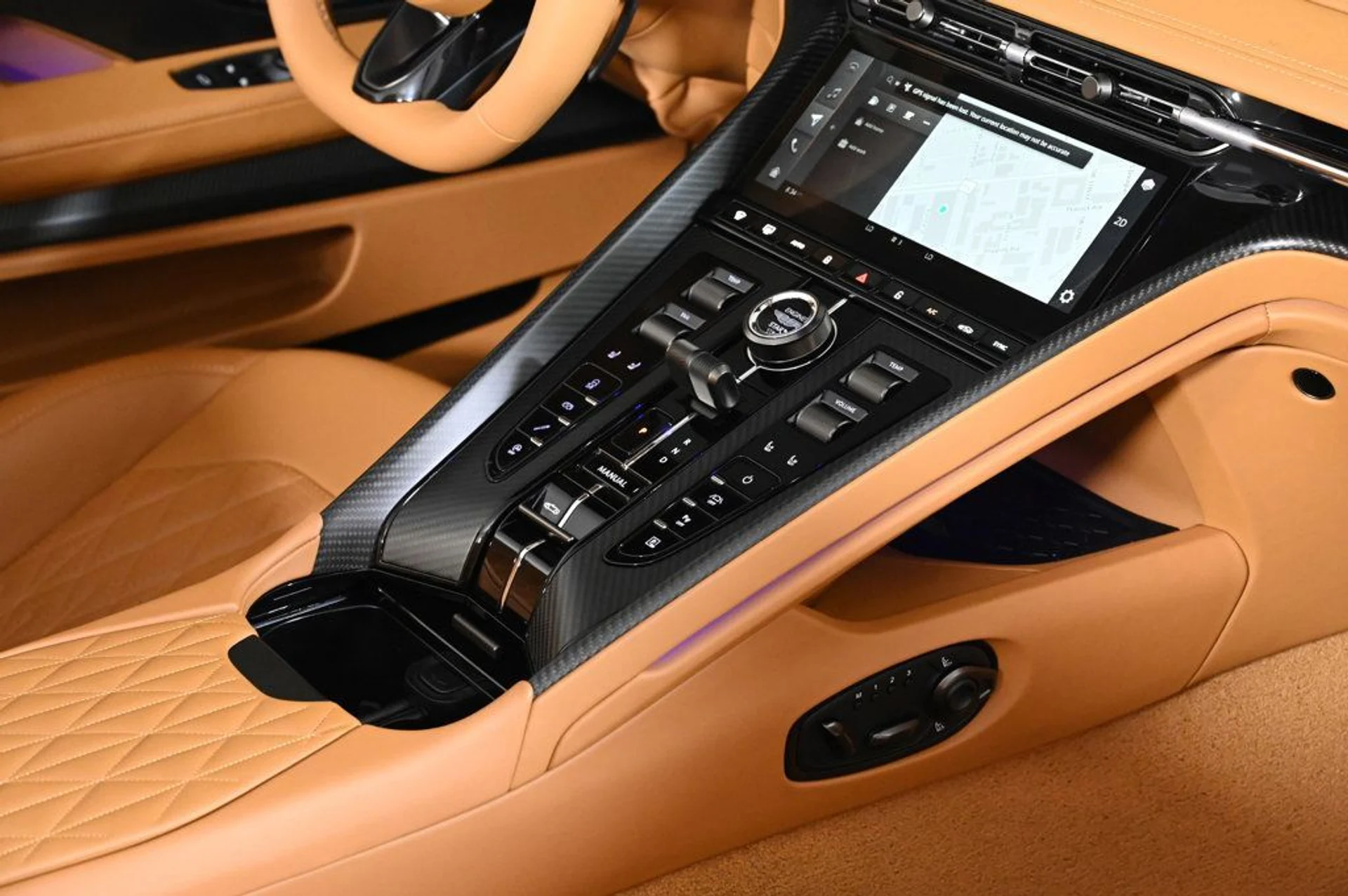 mph025_691756261_new_2025_aston_martin_db12_volante_11350_22900895_25_1024_4589f06f85