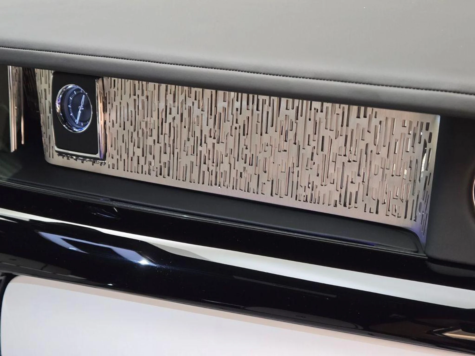 mph025_697439820_New_2026_Rolls_Royce_Phantom_1776489494_d4e8238811