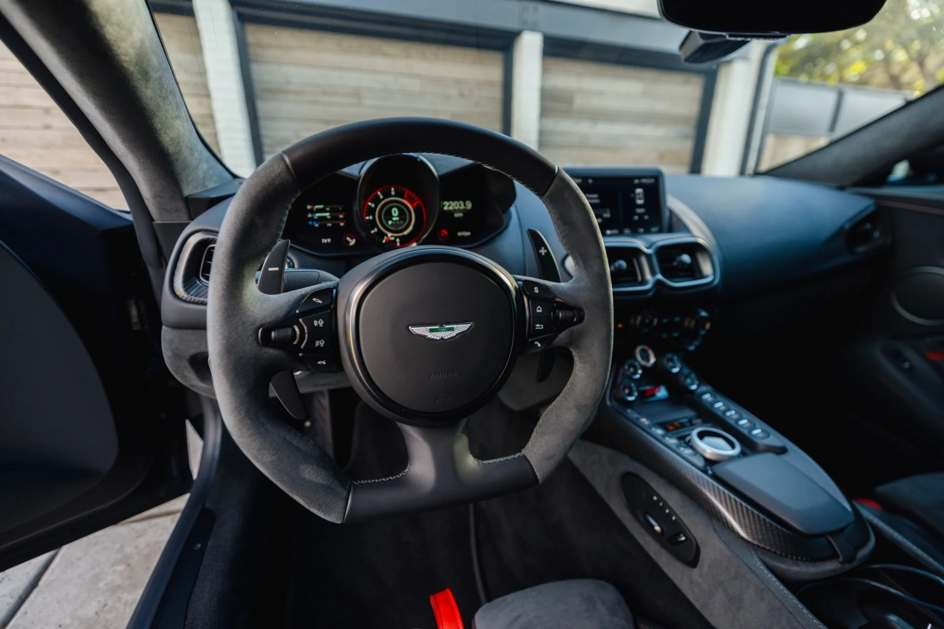 mph025_700832430_Used_2023_Aston_Martin_Vantage_F1_Edition_1715792308_9fe236cc1c
