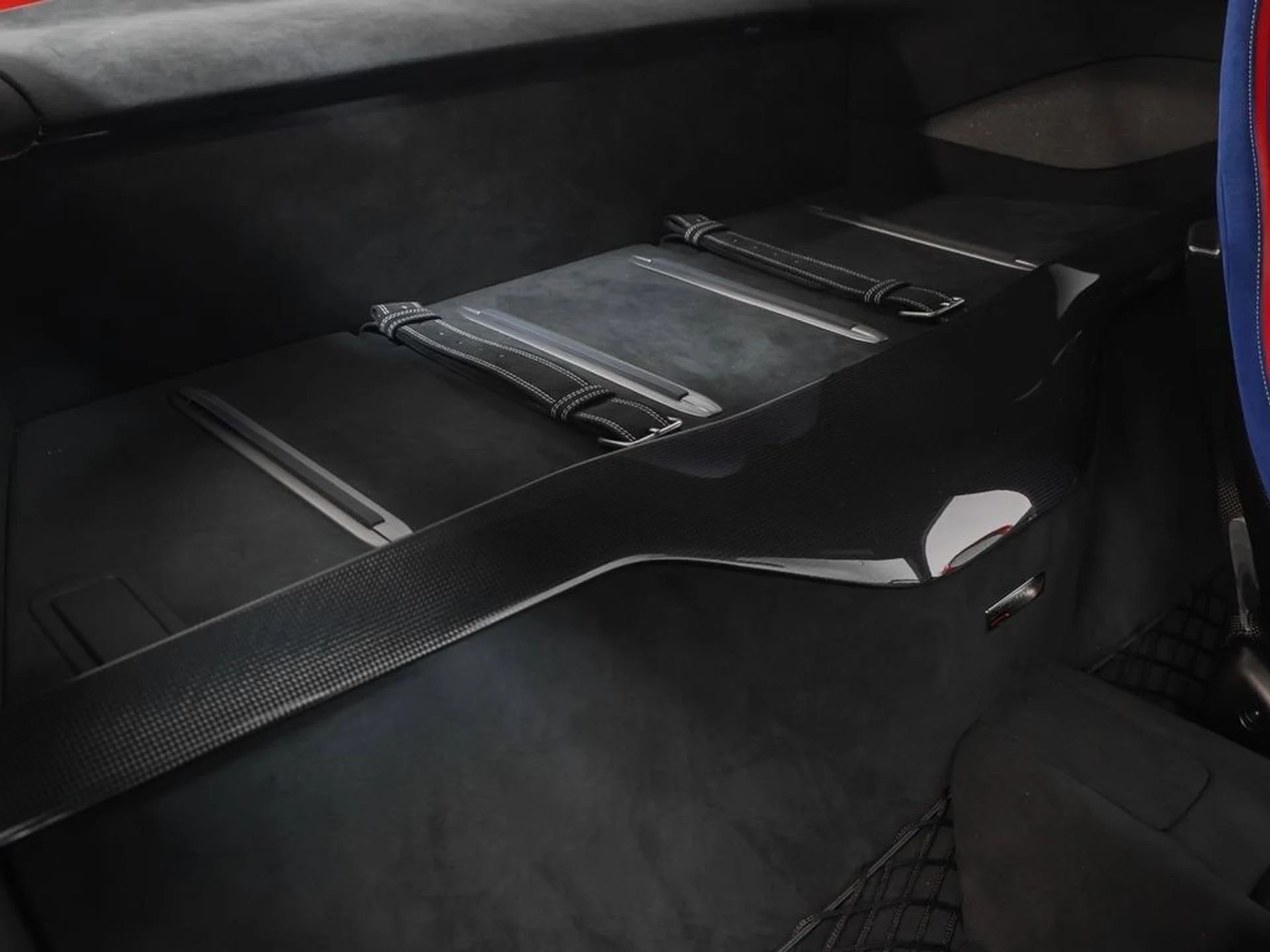 mph025_704708684_26_5355414a60