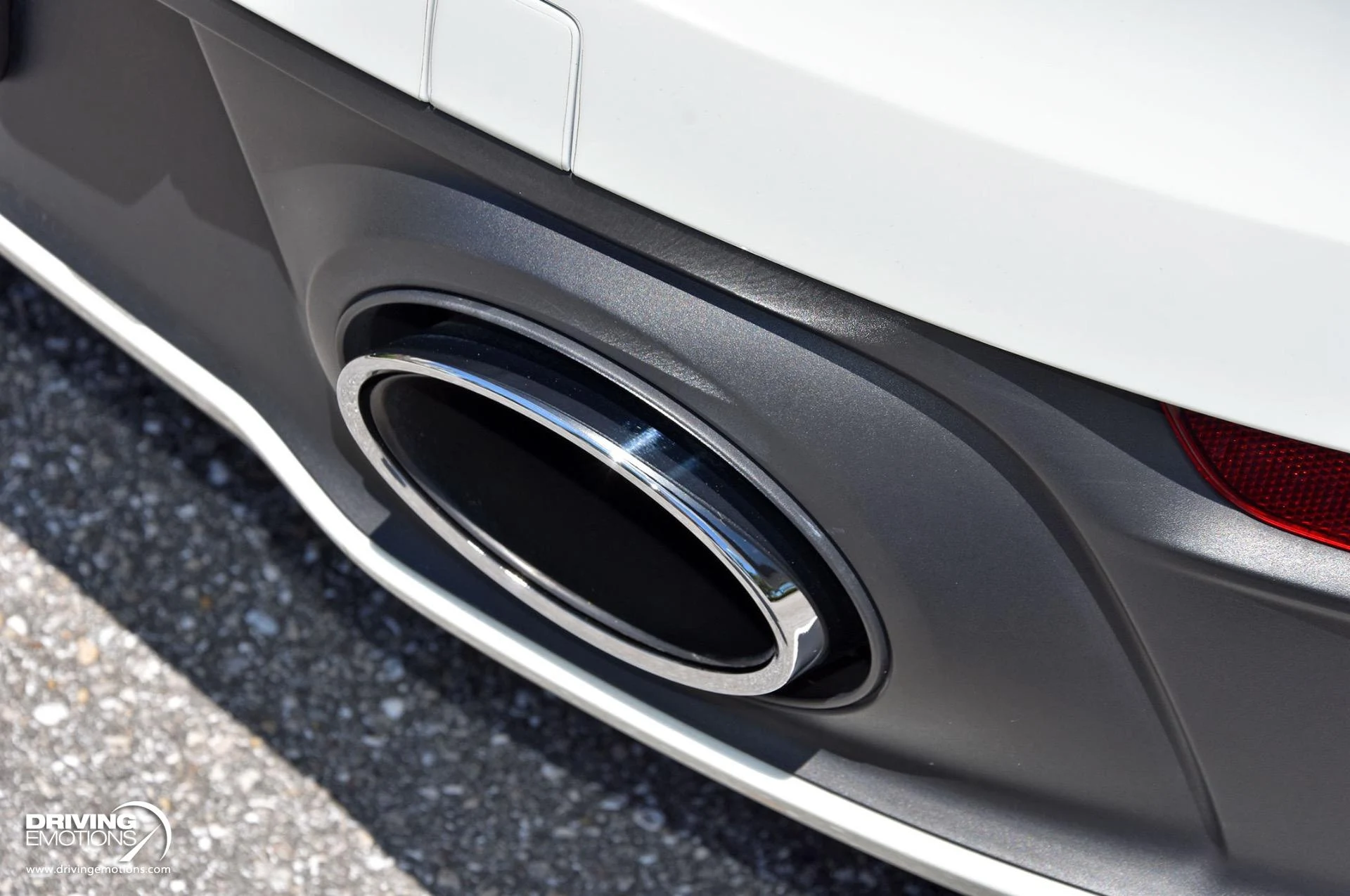 mph025_706077073_865_p26_l_053b295cf2