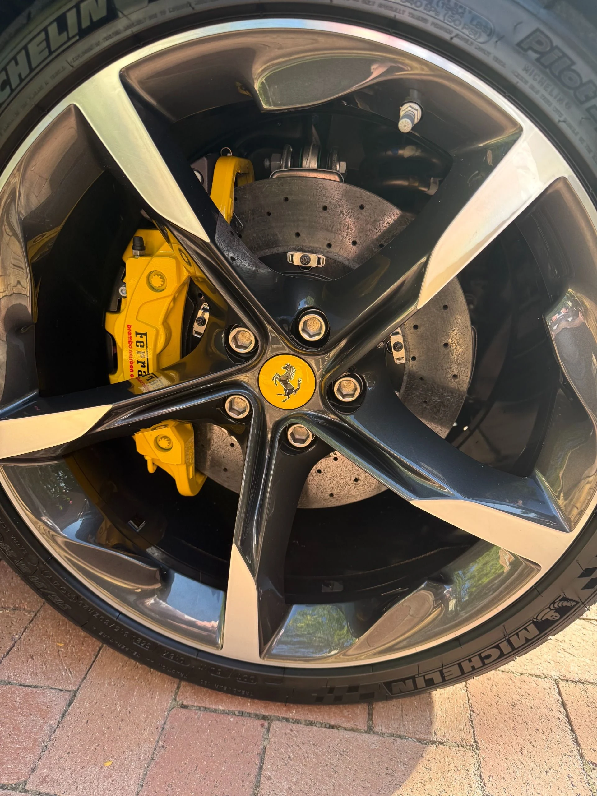 mph025_70912775_Used_2021_Ferrari_SF_90_Stradale_1770239001_aca805b149