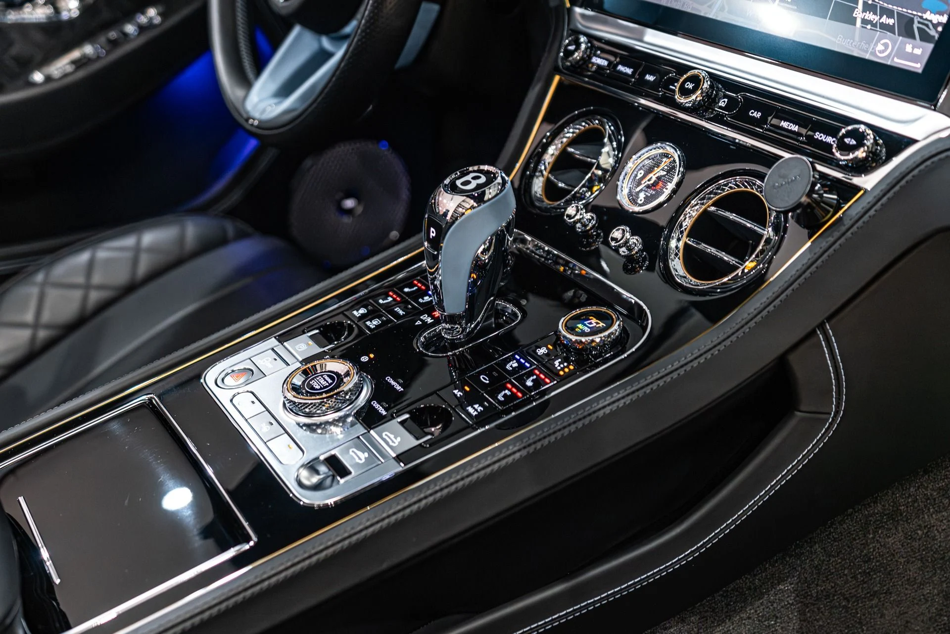 mph025_711627275_13117_p26_l_fc30d524cf