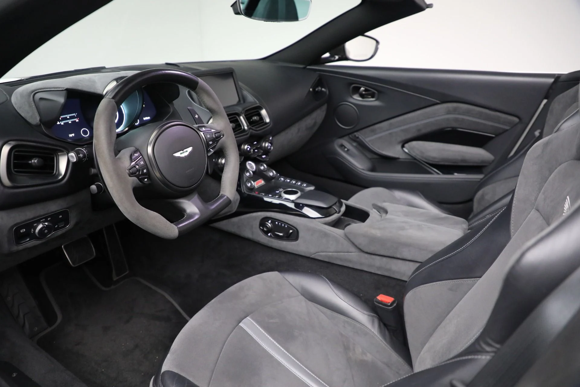 mph025_713860710_Used_2022_Aston_Martin_Vantage_F1_Edition_432b447f7c