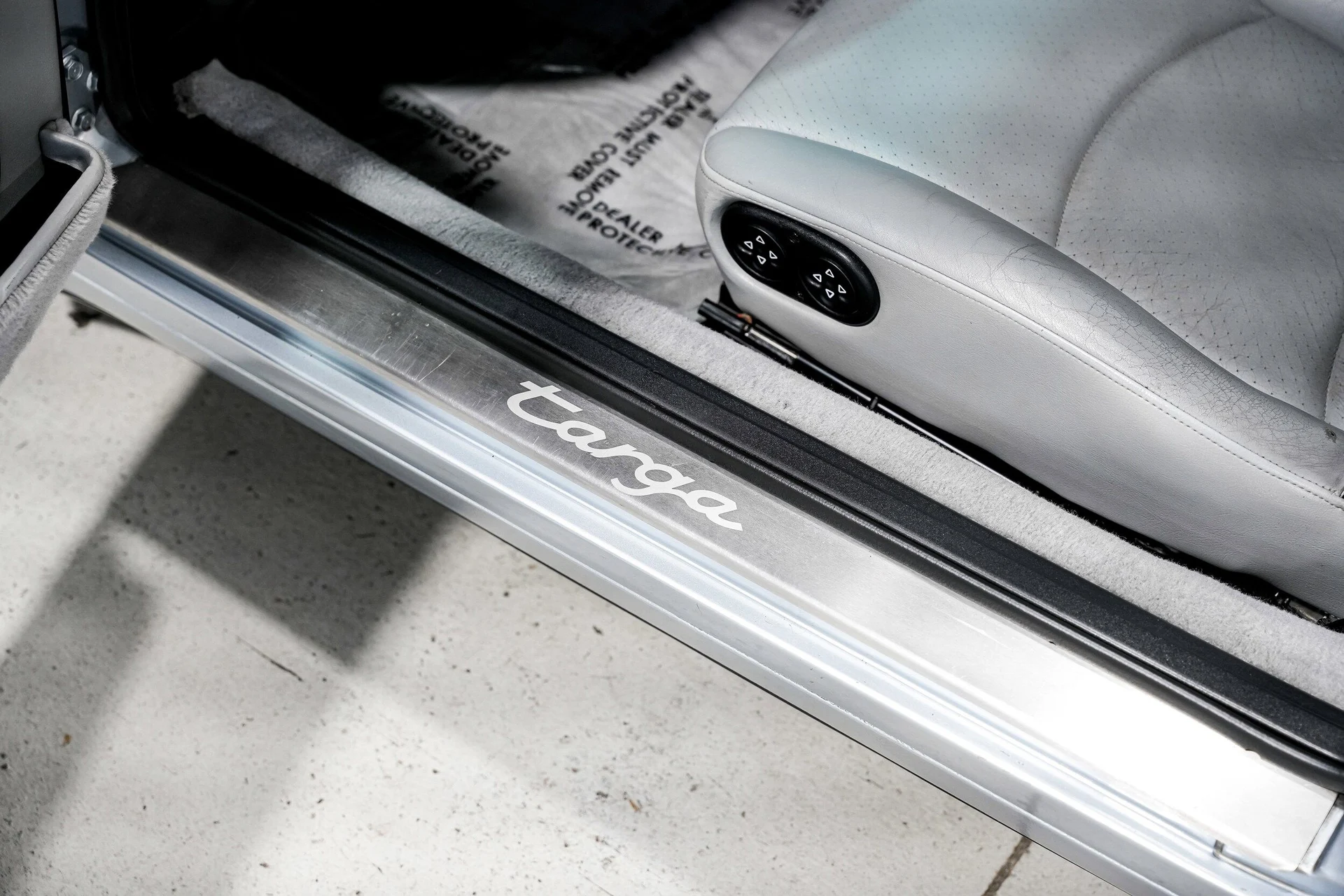 mph025_714066145_591cc1d89ed23168626b1ac95f7db058x_5e2085b748