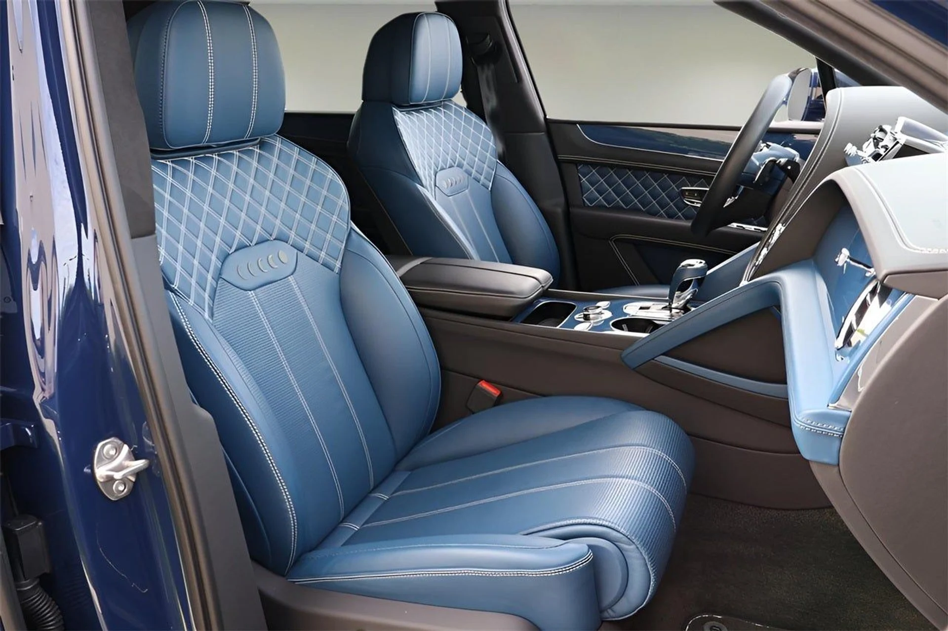 mph025_715161831_26_a077506e89