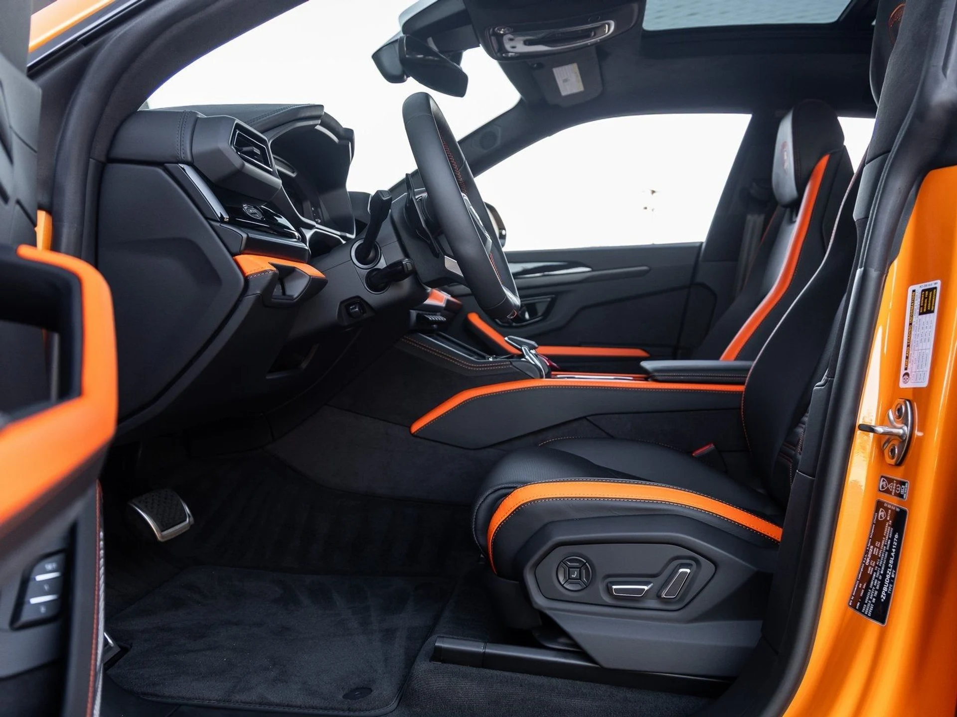 mph025_716366814_26_915c0af31f