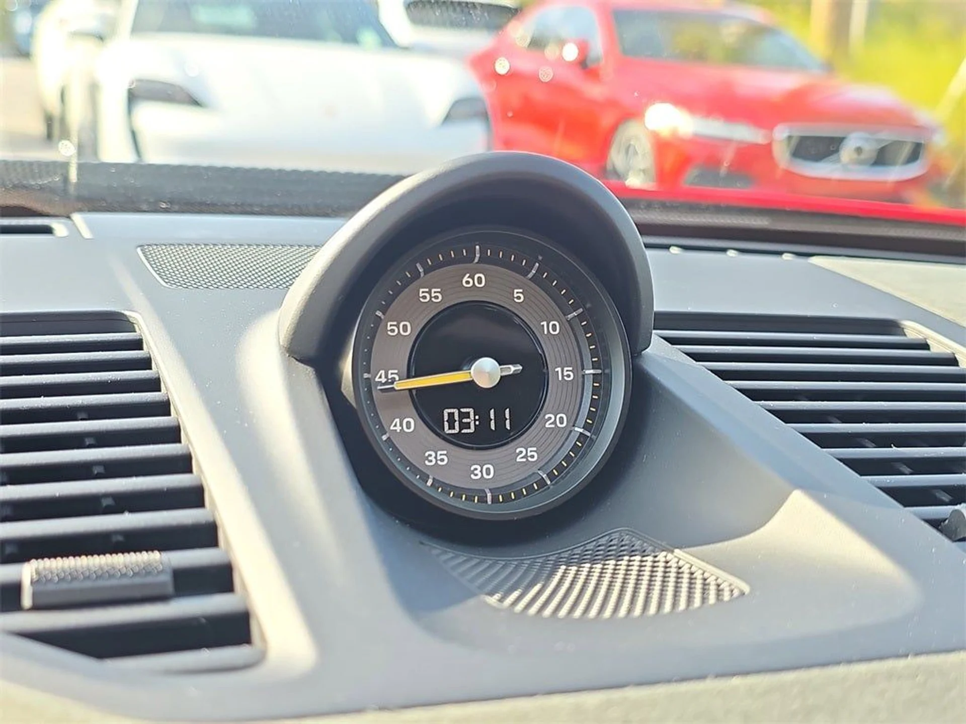 mph025_725507919_26_6544e9d0c3